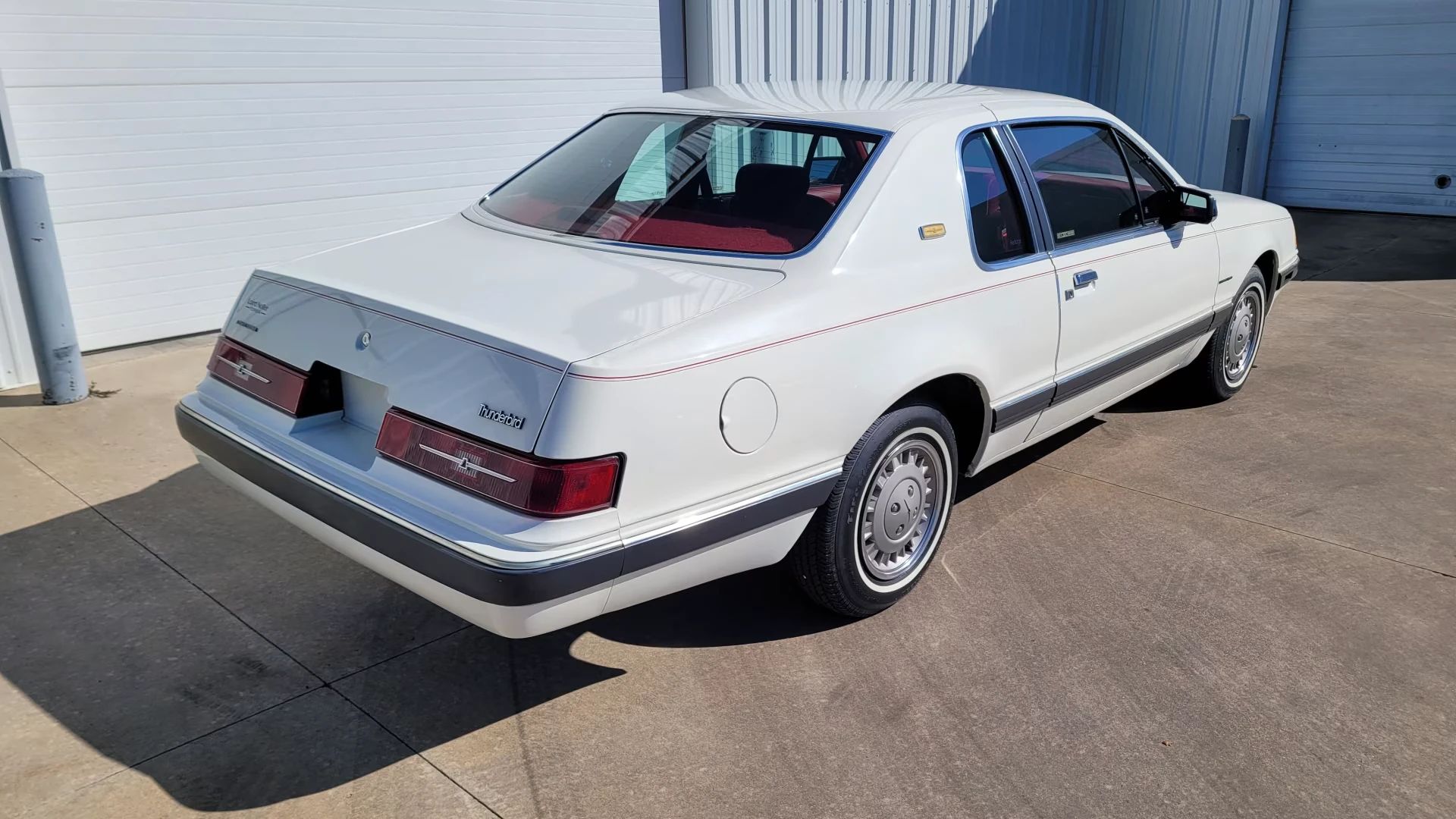 Right rear 3q view of a 1983 Thunderbird