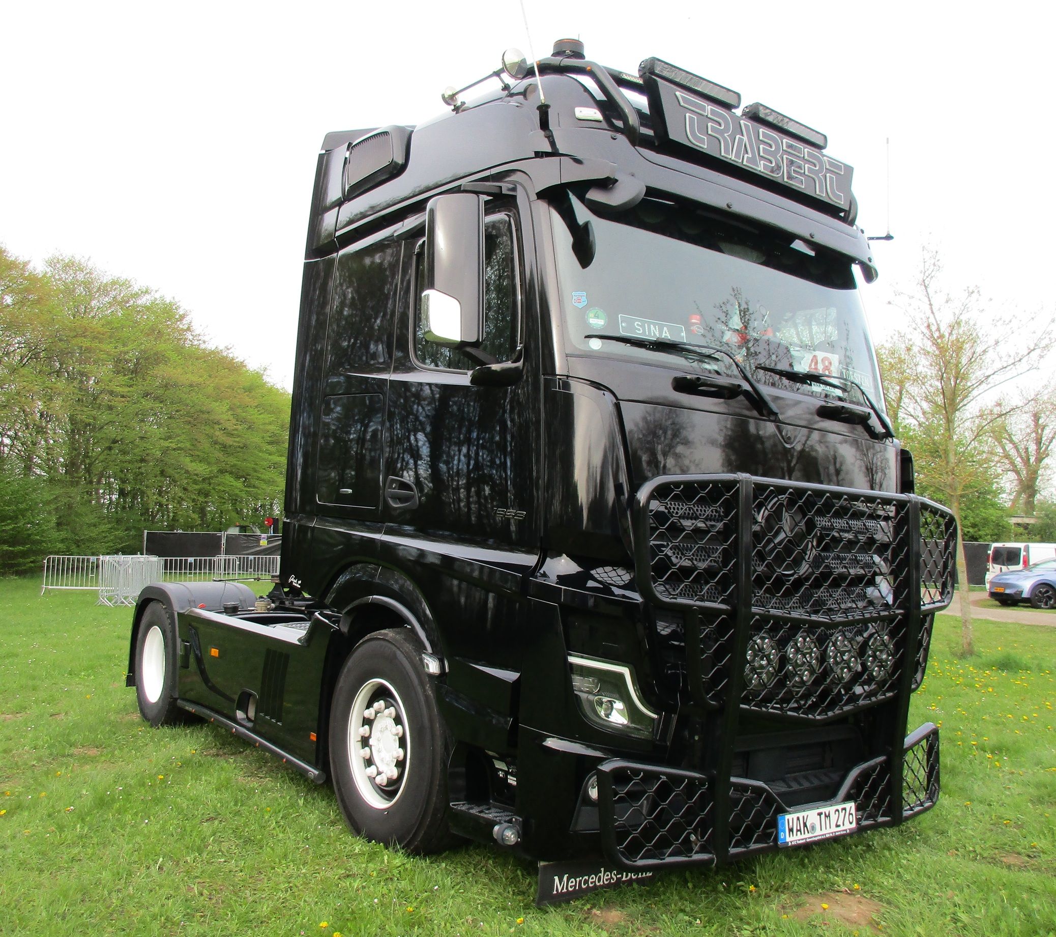 Trabert - Mercedes-Benz Actros 1853 4x2 tractor - 1