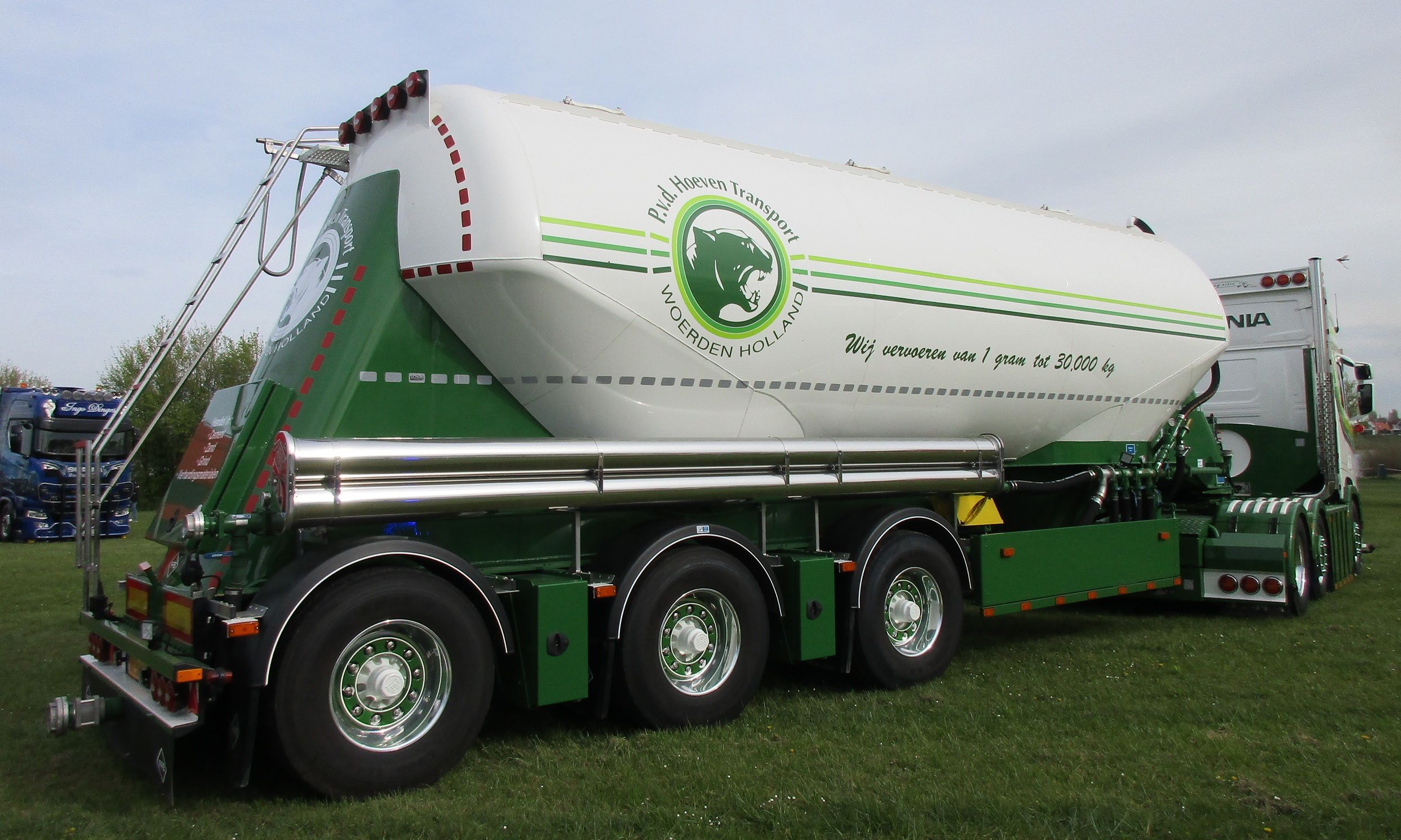 Patrick van den Hoeven - Scania R650 V8 6x2/4 tractor with a Feldbinder EUT 40.3 dry bulk trailer - 10