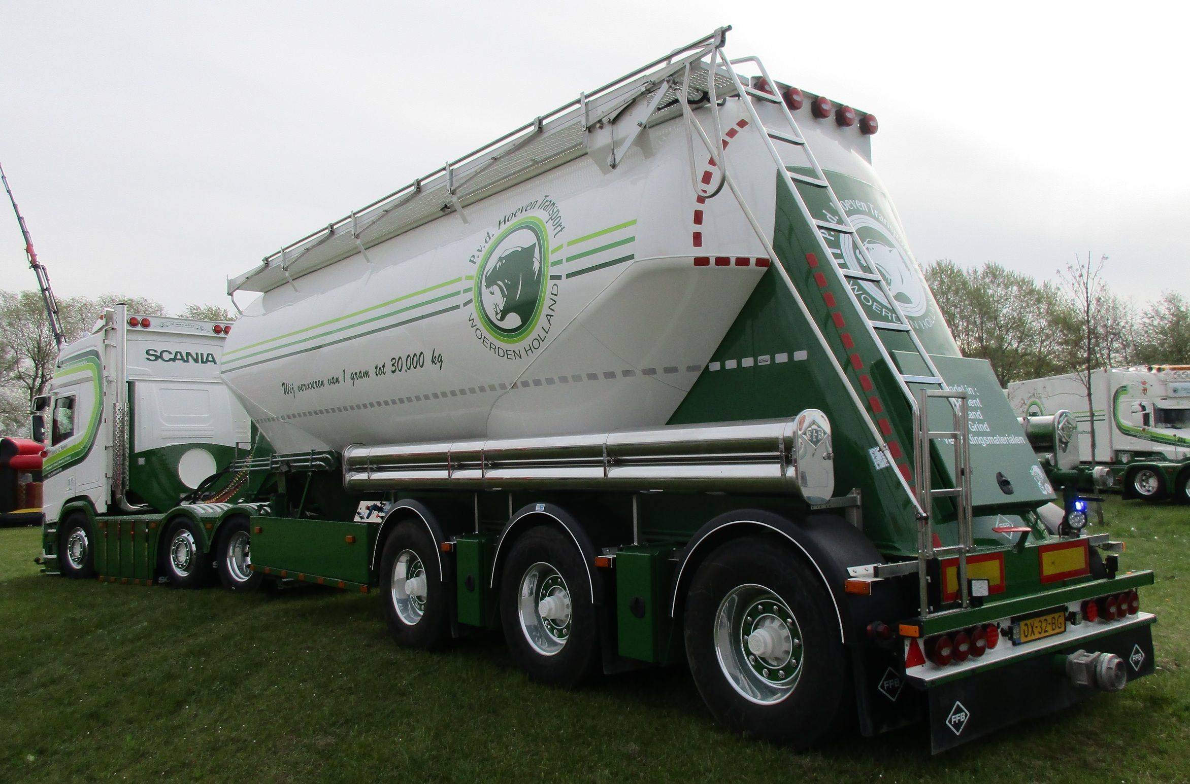 Patrick van den Hoeven - Scania R650 V8 6x2/4 tractor with a Feldbinder EUT 40.3 dry bulk trailer - 9