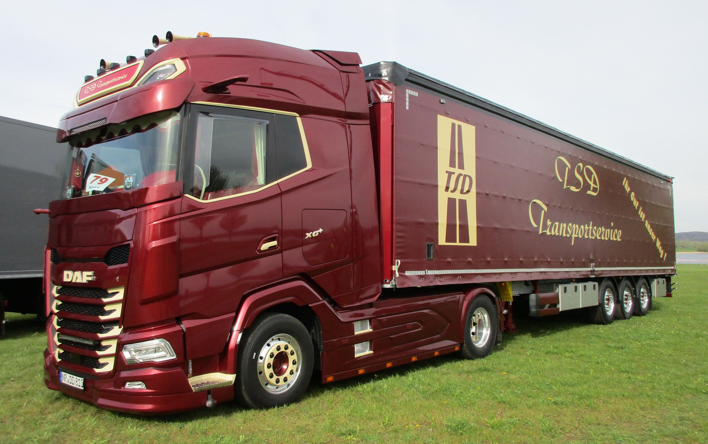 TSD Transportservice - DAF XG+ FT tractor with Schmitz Cargobull curtainsider - 1