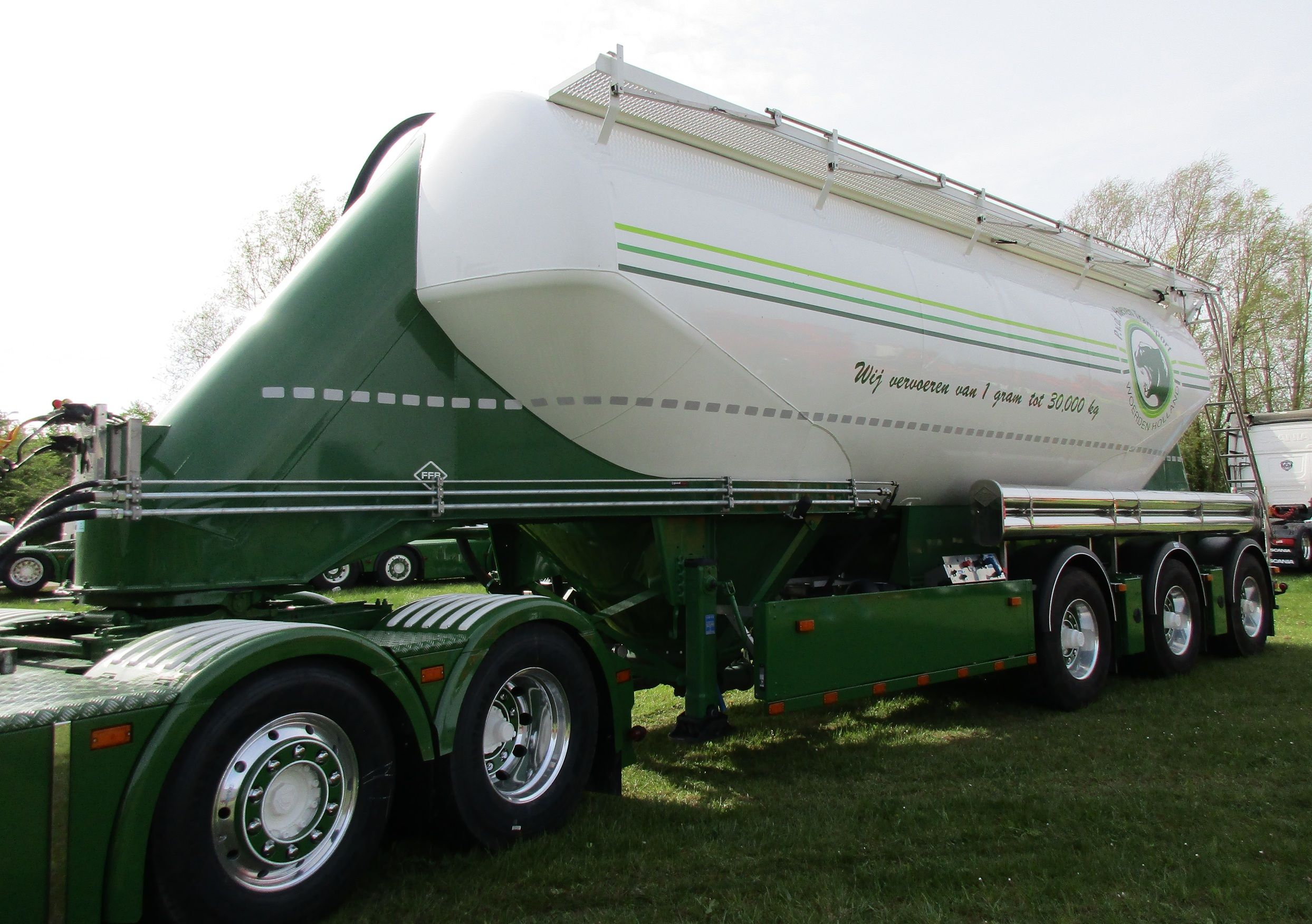 Patrick van den Hoeven - Scania R650 V8 6x2/4 tractor with a Feldbinder EUT 40.3 dry bulk trailer - 8