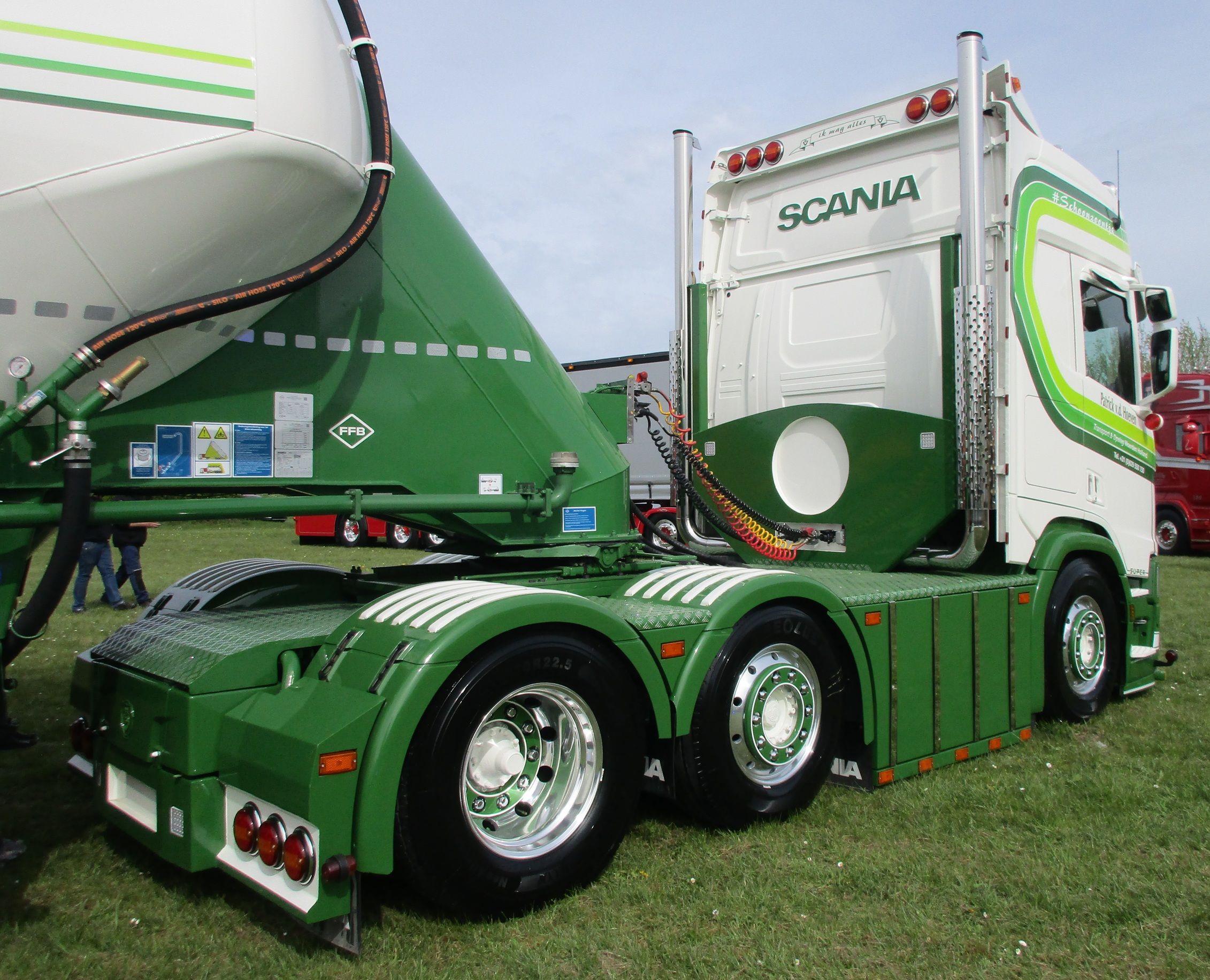 Patrick van den Hoeven - Scania R650 V8 6x2/4 tractor with a Feldbinder EUT 40.3 dry bulk trailer - 6