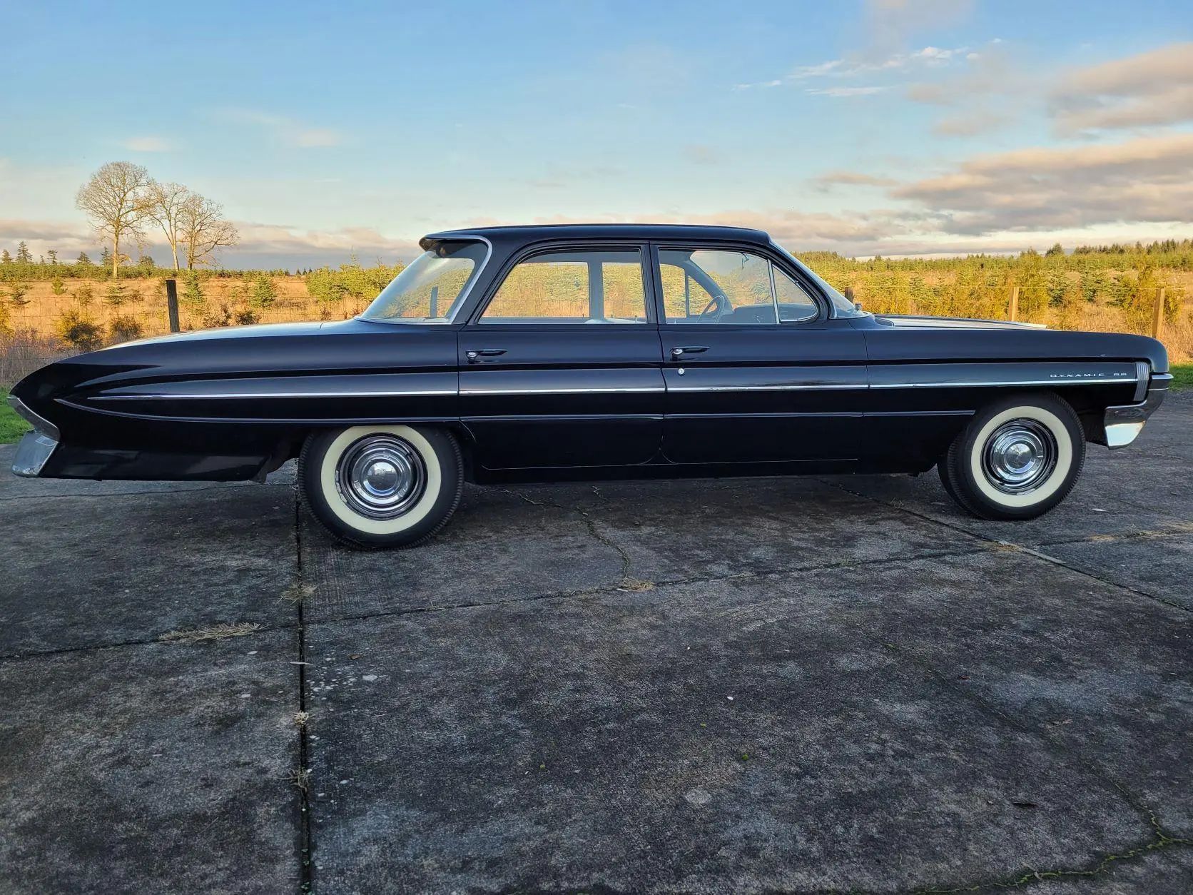 Right side view of a 1961 Oldsmobile 4-door sedan