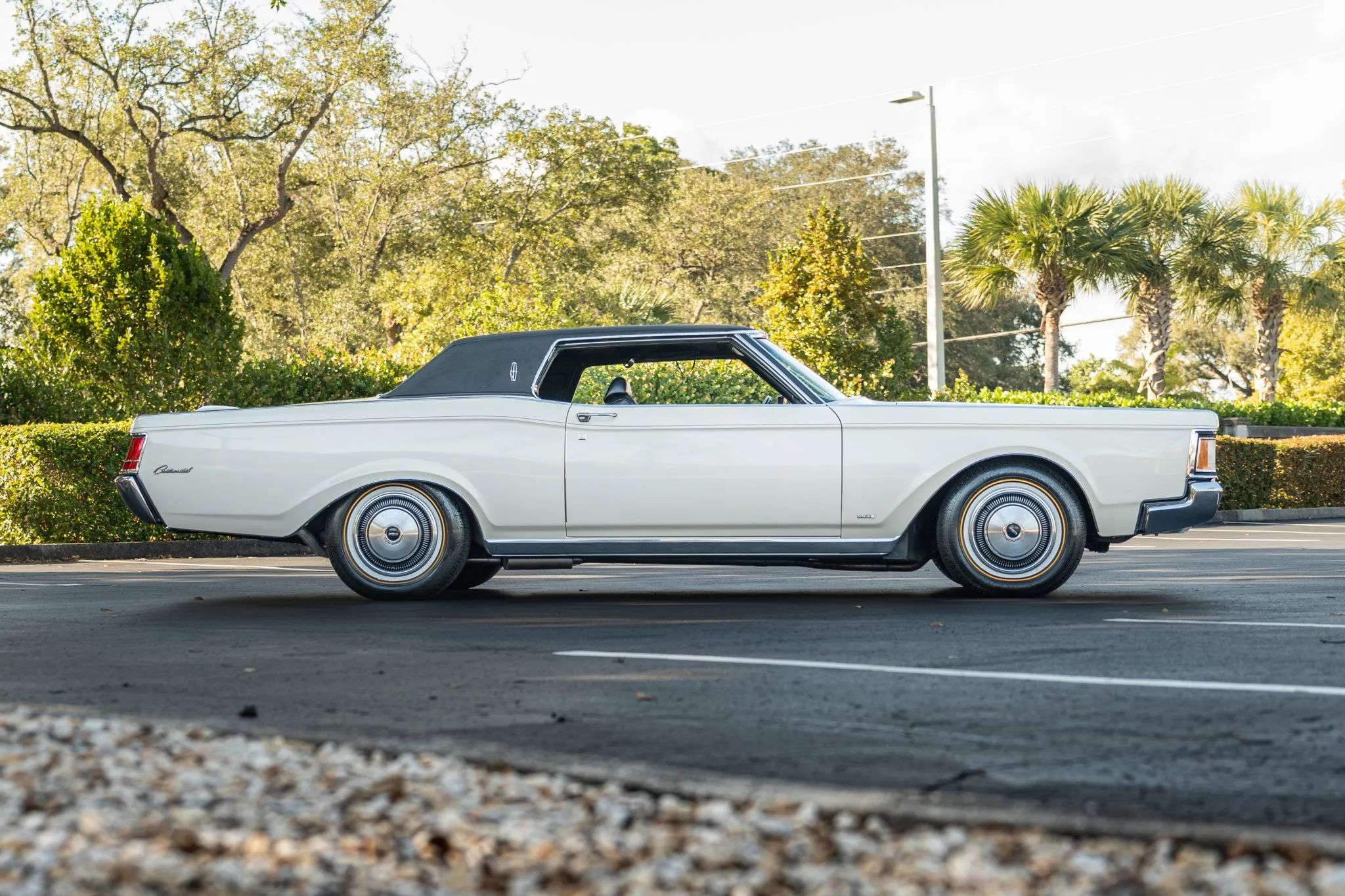 1969–1979 Ford–Kelsey-Hayes Sure-Track Brake System: Detroit's First Antilock Brakes 11 Right side view of a white 1970 Lincoln Mark III