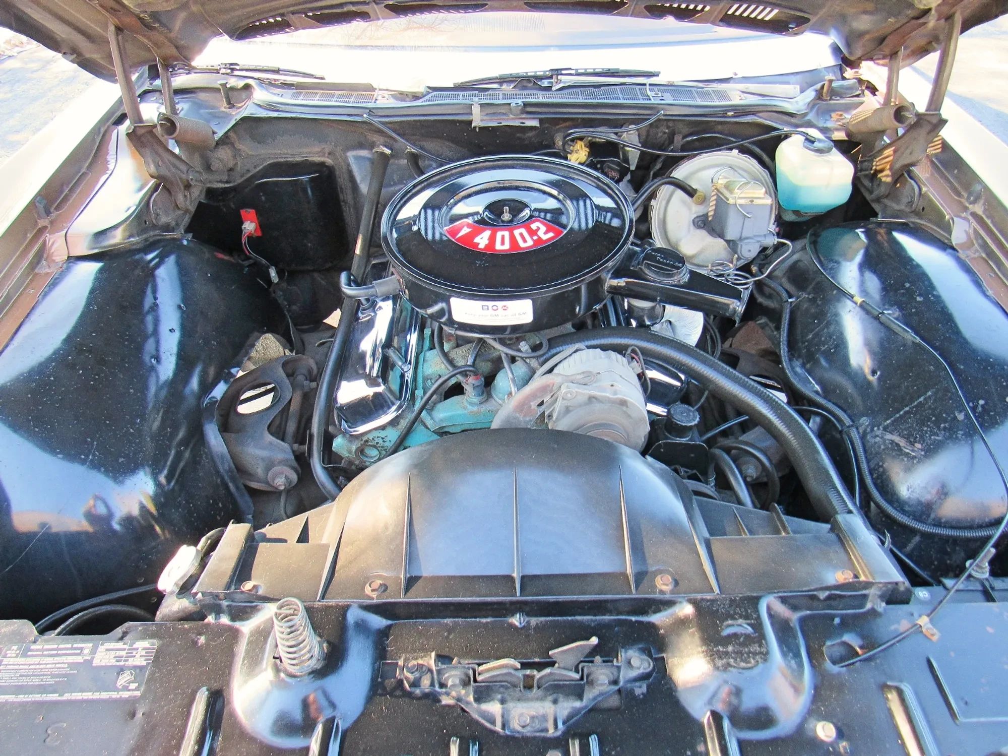 Pontiac 400-2 engine in a 1972 Catalina