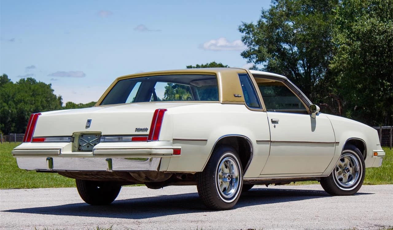 1981 Oldsmobile Cutlass Supreme Coupe: Still America's Favorite Intermediate, But No Longer Supreme 8 Right rear 3q view of a 1981 Olds Cutlass Supreme
