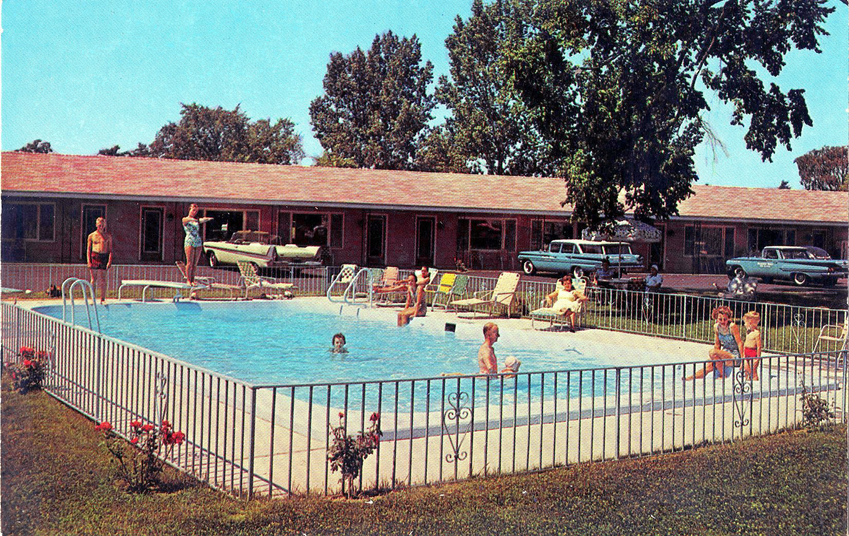 Pools, Palm Trees, and Tailfins: Vintage Motel Postcards -- 1950s-1960s 3 5424633849 06200fcd04 o