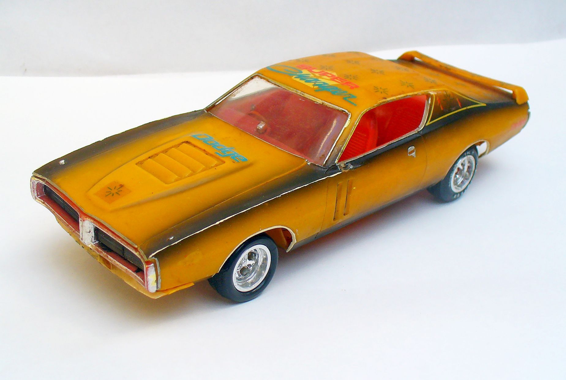 Scale MoPars In High Impact Colors -- Plum Crazy And Beyond 14 71ChargerMPC1