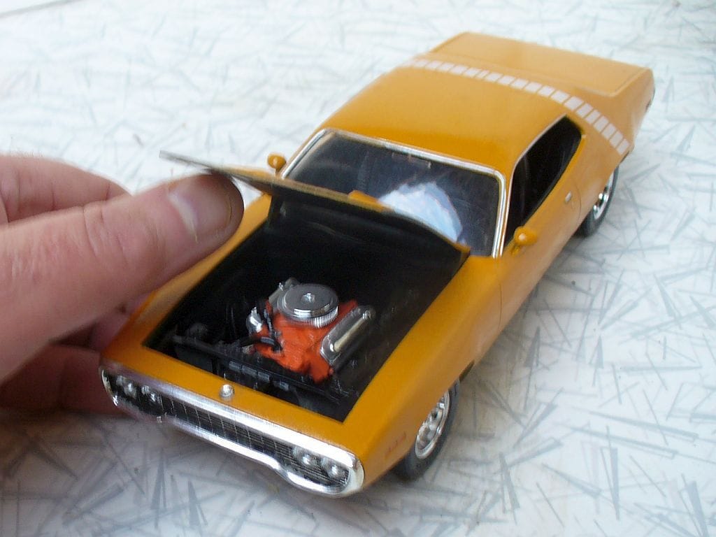 Scale MoPars In High Impact Colors -- Plum Crazy And Beyond 16 71Satellite6