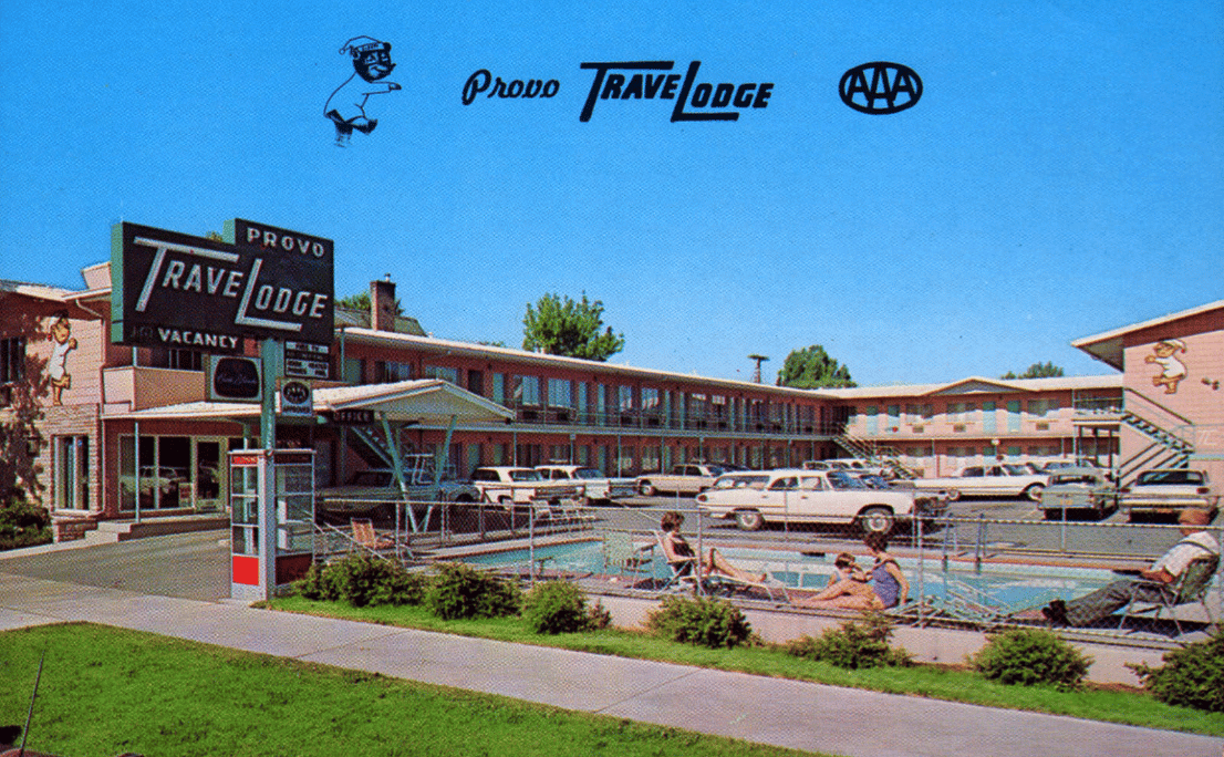 Pools, Palm Trees, and Tailfins: Vintage Motel Postcards -- 1950s-1960s 6 Captura de pantalla 2024 12 16 23.23.06