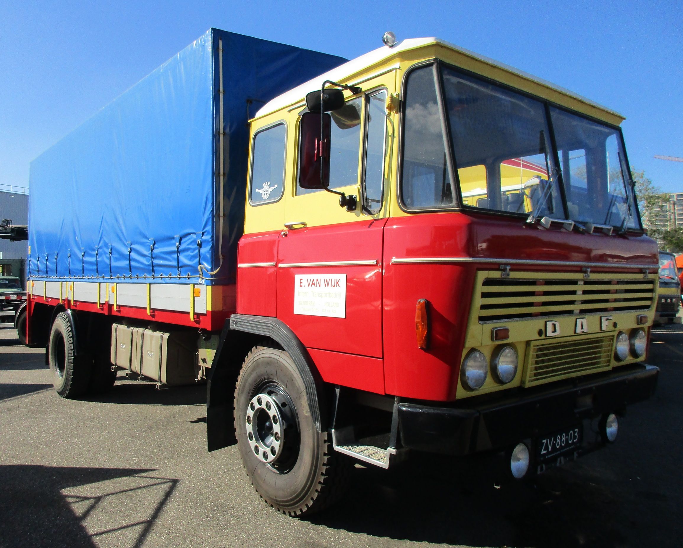 E. van Wijk - 1970 DAF FA 2600 DK 475 4x2 flatbed truck