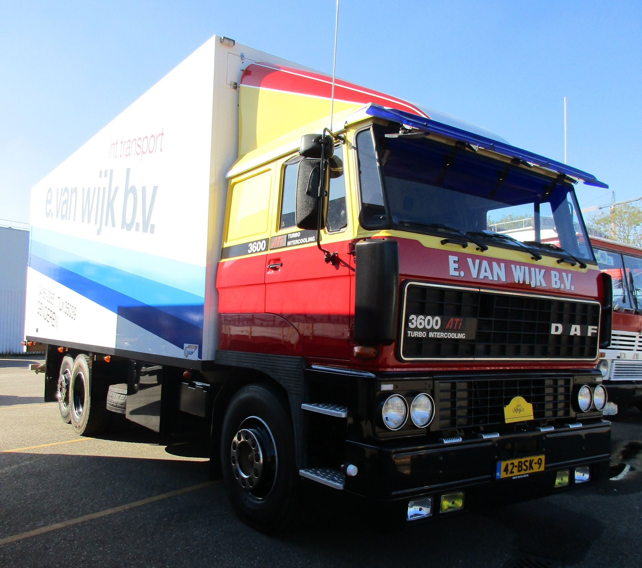 E. van Wijk - 1986 DAF 3600 ATi 6x2 box truck