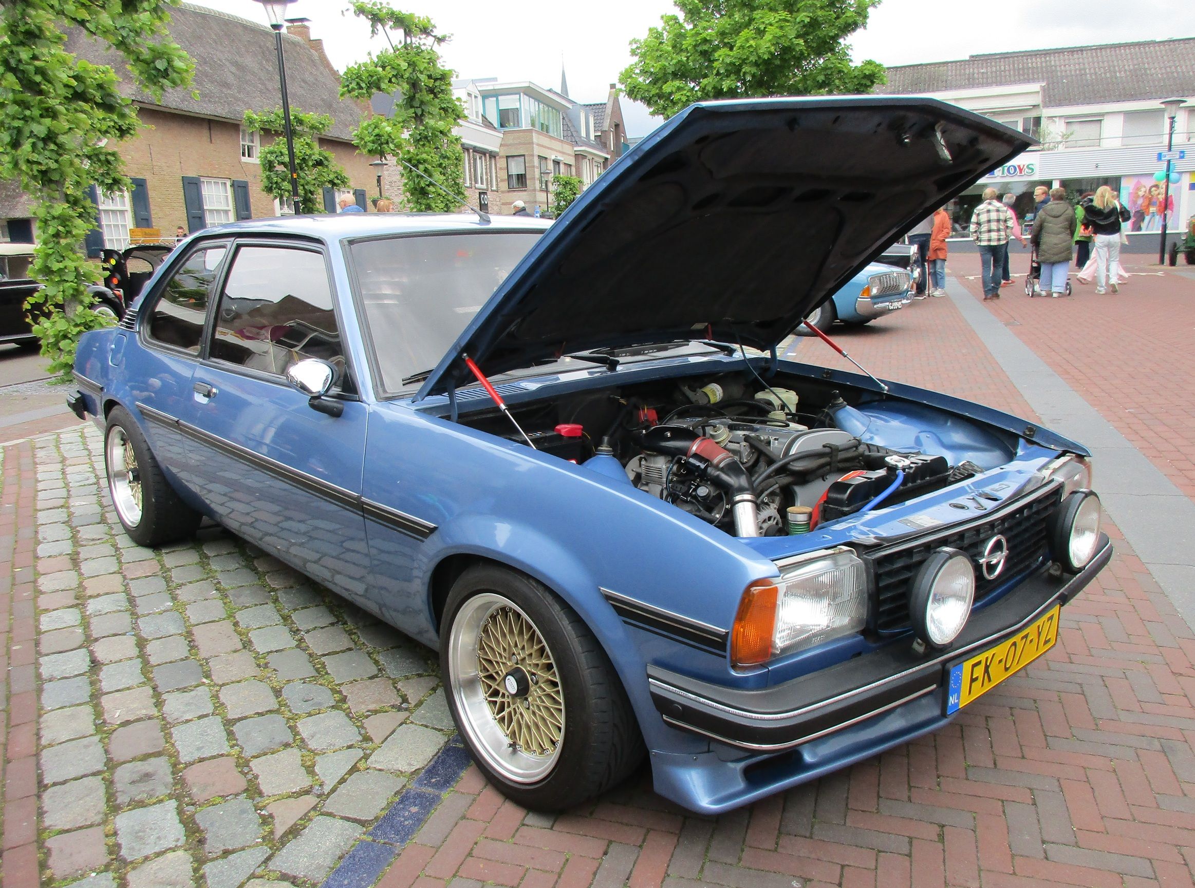 2026 Cars 'n' Bites Druten: European and Japanese Classics -- What Will Your Pleasure Be? 1 2026 Cars 'n' Bites Druten - 1979 Opel Ascona B two-door sedan - 1