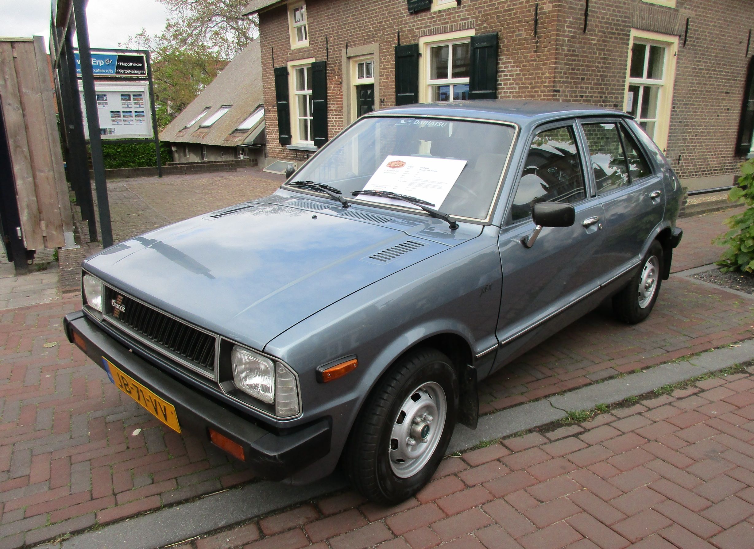 2026 Cars 'n' Bites Druten: European and Japanese Classics -- What Will Your Pleasure Be? 33 2026 Cars 'n' Bites Druten - 1982 Daihatsu Charade XG Daimatic - 1