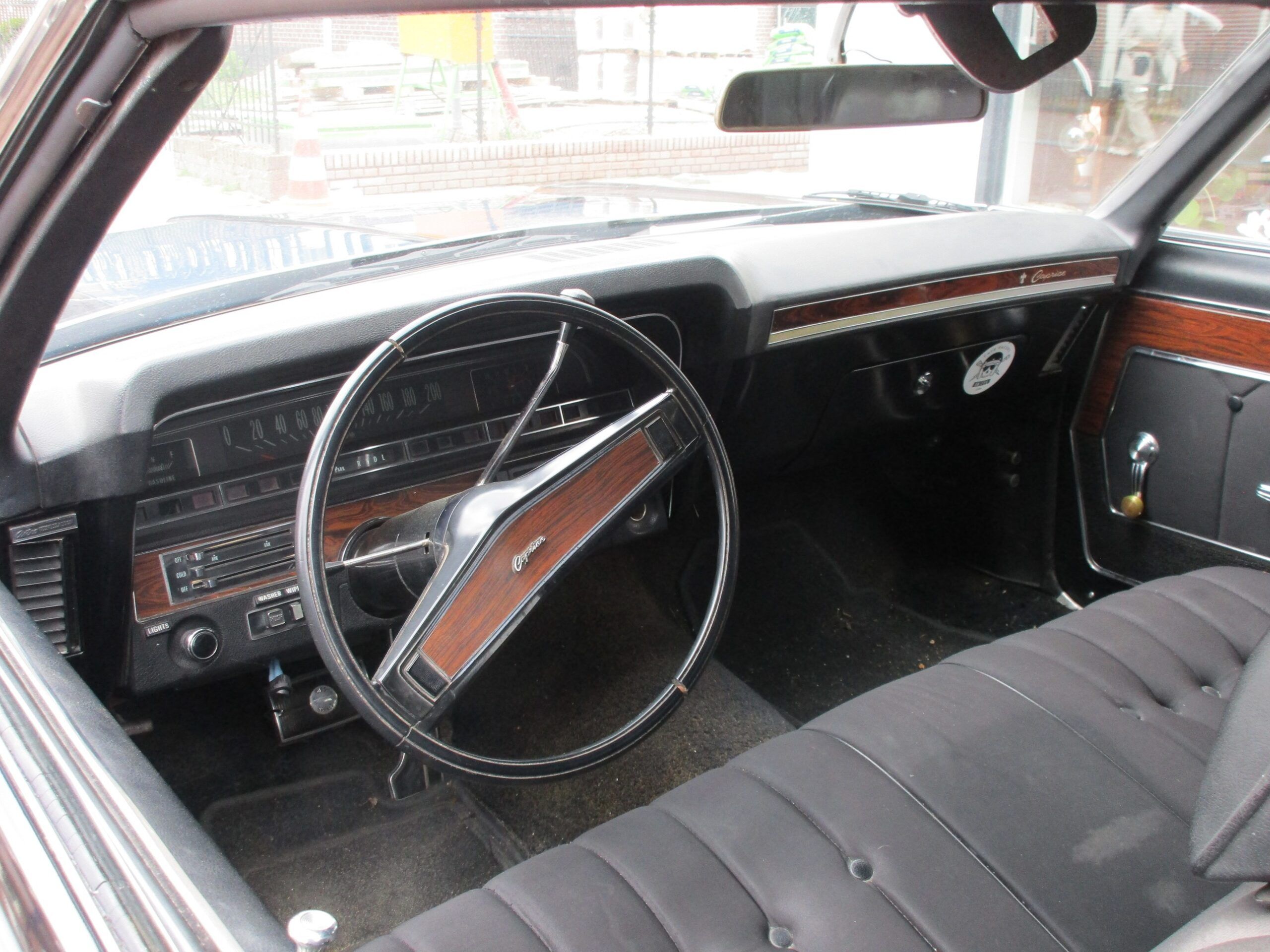 2026 Cars 'n' Bites Druten - Just Park Where It Fits 9 2026 Cars 'n' Bites Druten - 1969 Chevrolet Caprice - 2