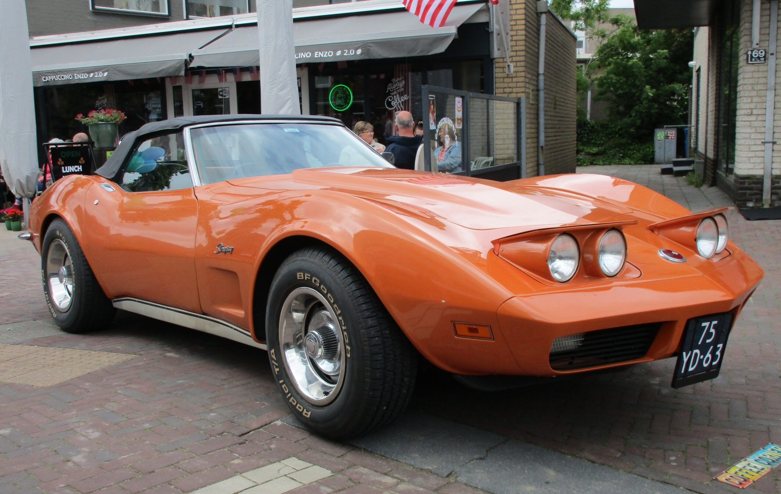 2026 Cars 'n' Bites Druten - Just Park Where It Fits 27 2026 Cars 'n' Bites Druten - 1973 Chevrolet Corvette Stingray convertible