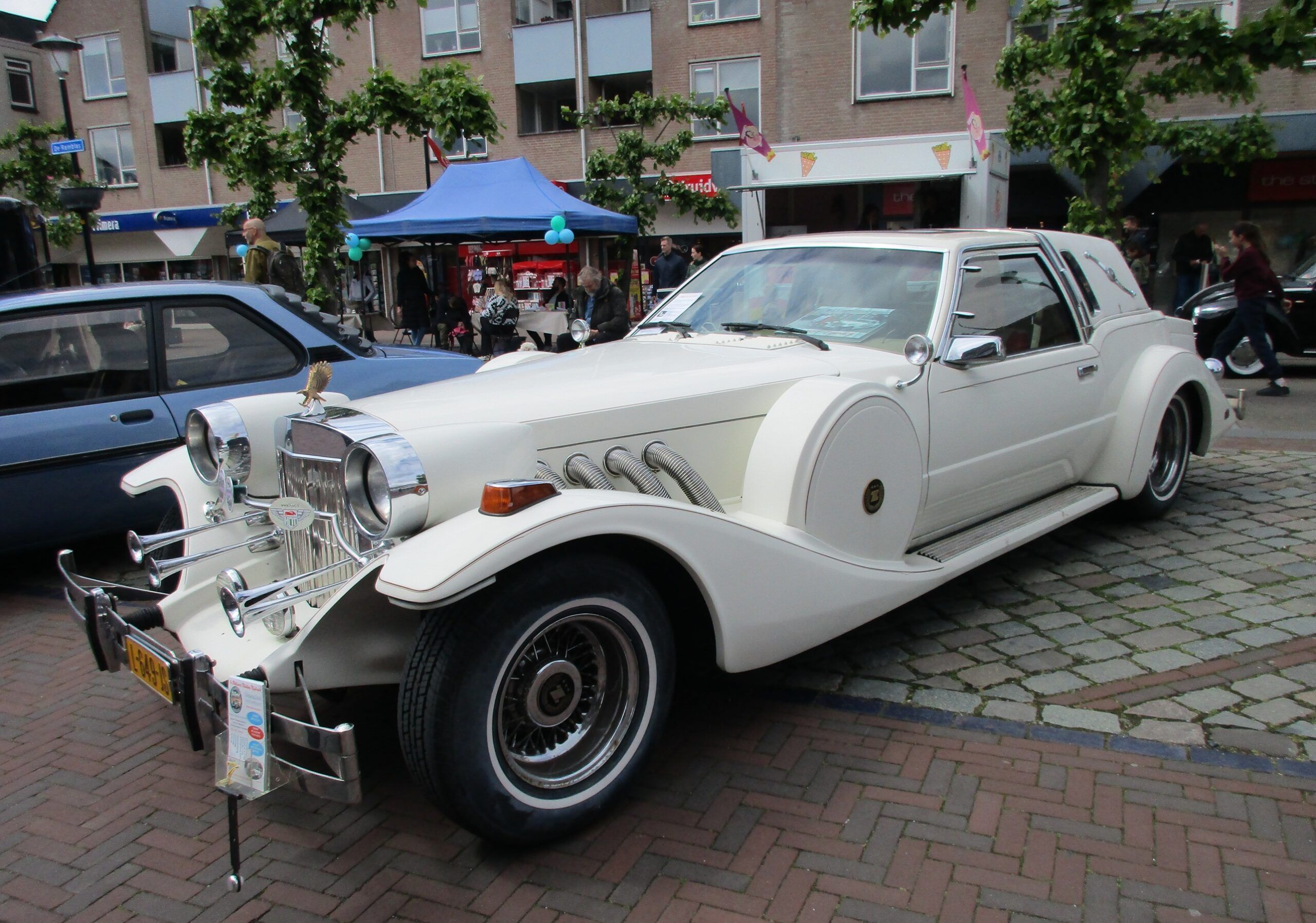 2026 Cars 'n' Bites Druten - Just Park Where It Fits 20 2026 Cars 'n' Bites Druten - 1983 Zimmer Golden Spirit, built for Jerry Lee Lewis - 1