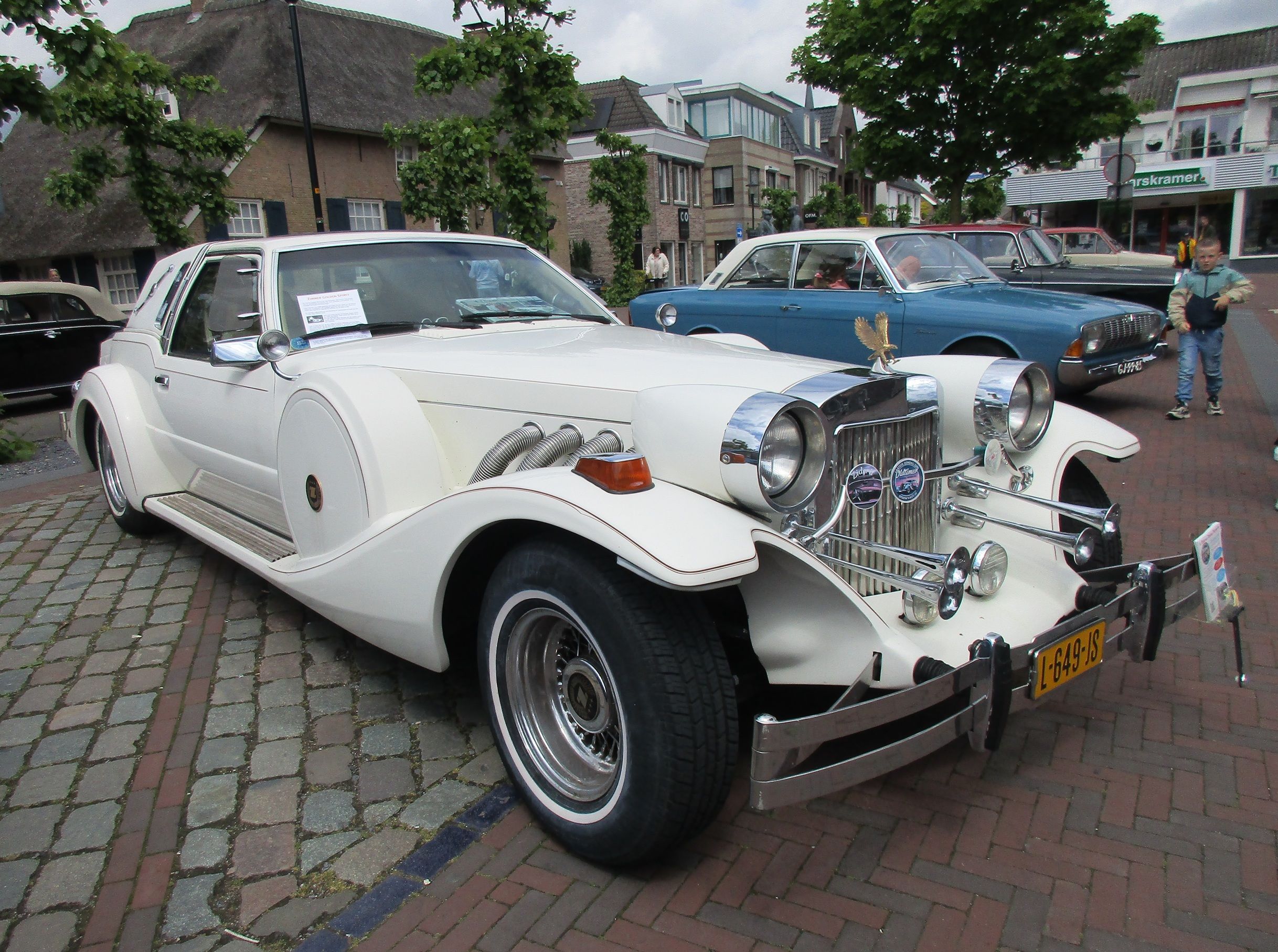 2026 Cars 'n' Bites Druten - Just Park Where It Fits 21 2026 Cars 'n' Bites Druten - 1983 Zimmer Golden Spirit, built for Jerry Lee Lewis - 2