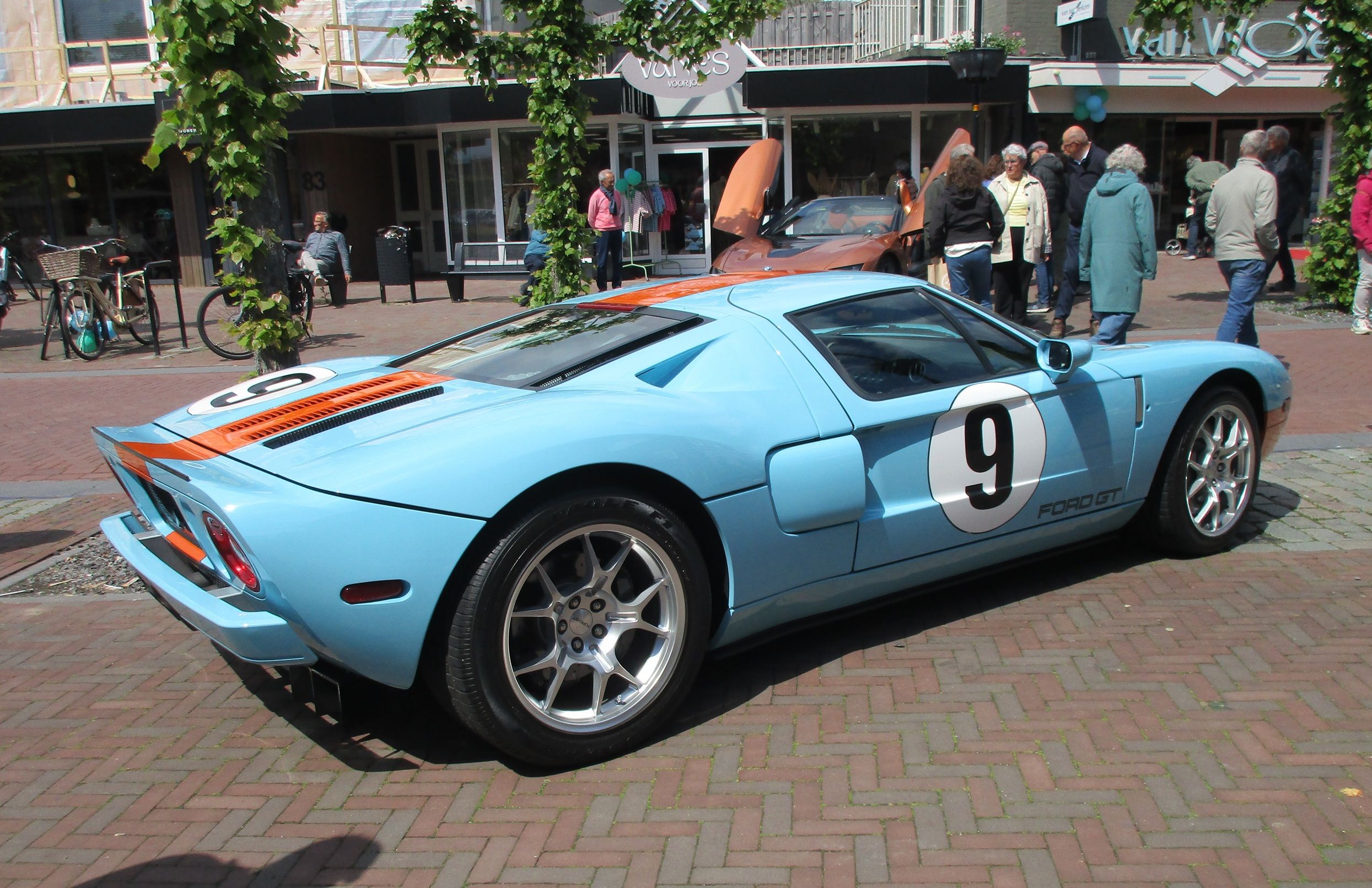 2026 Cars 'n' Bites Druten - Just Park Where It Fits 26 2026 Cars 'n' Bites Druten - 2006 Ford GT Heritage Edition - 3