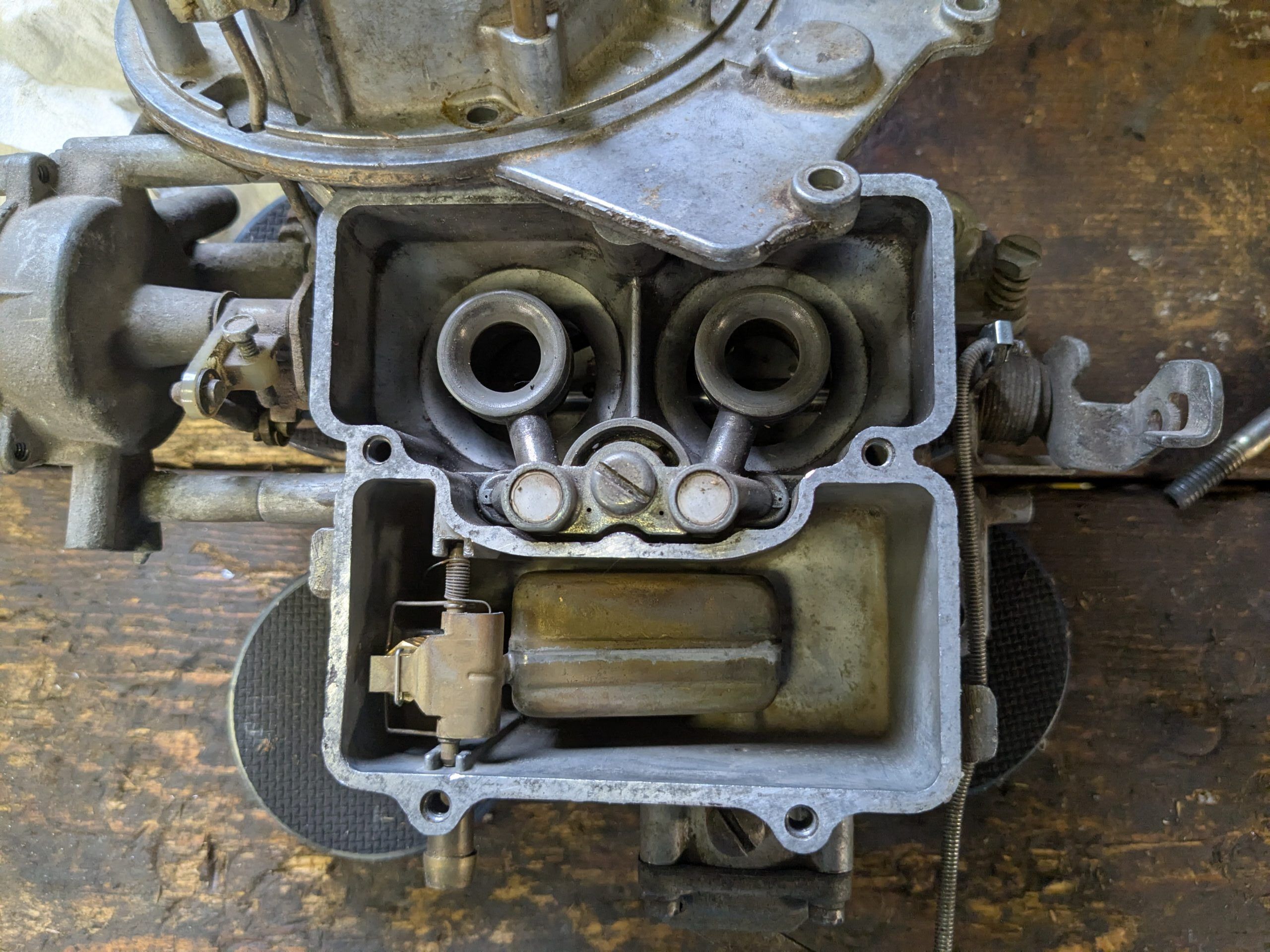 Image of Ford Autolite 2100 carburetor float bowl and venturi cluster