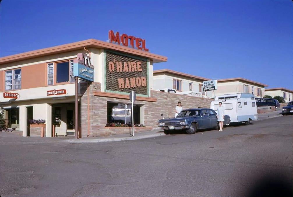 On The Road: Motel Scenes And Road Travel In Vintage Photos -- 1950s-1960s 12 Screenshot 20251117 000103