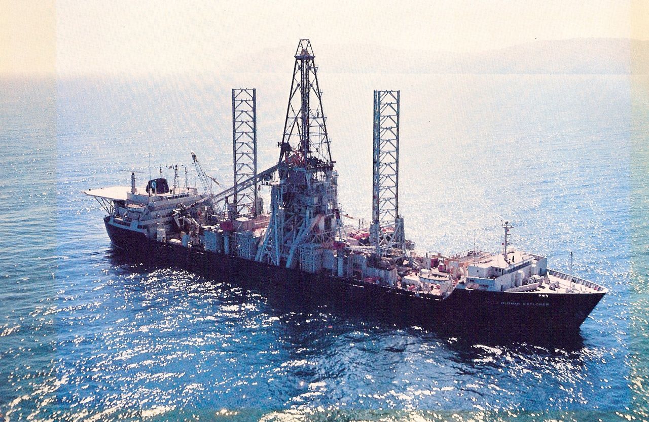 HMB-1: This Rusty Barge Was Built By The CIA For A Top Secret Cold War Recovery Mission 3 USNS Glomar Explorer T AG 193