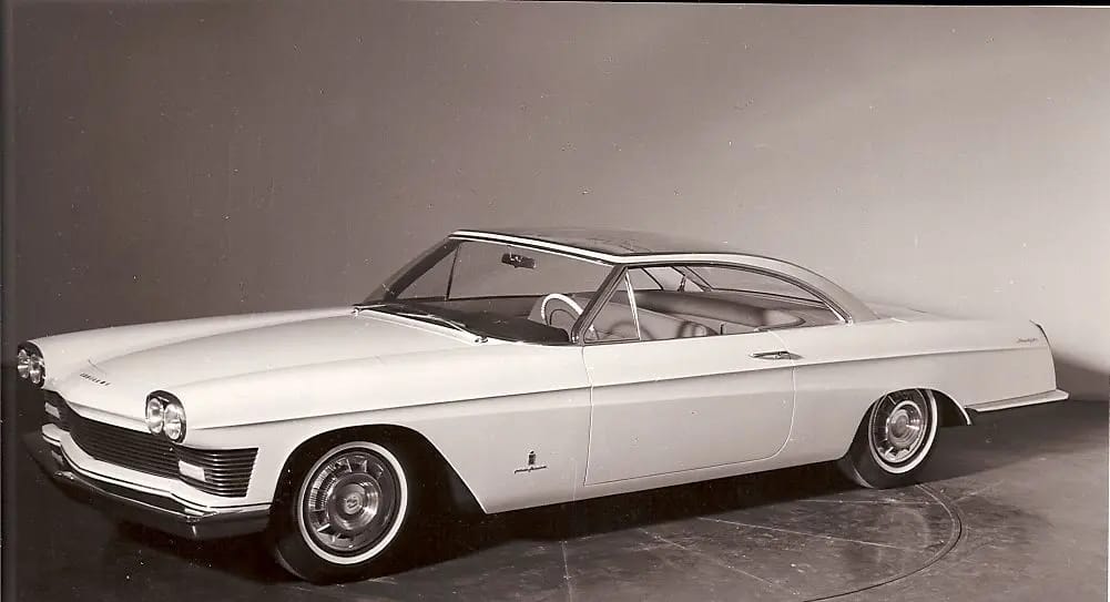 a Cadillac Starlight 03