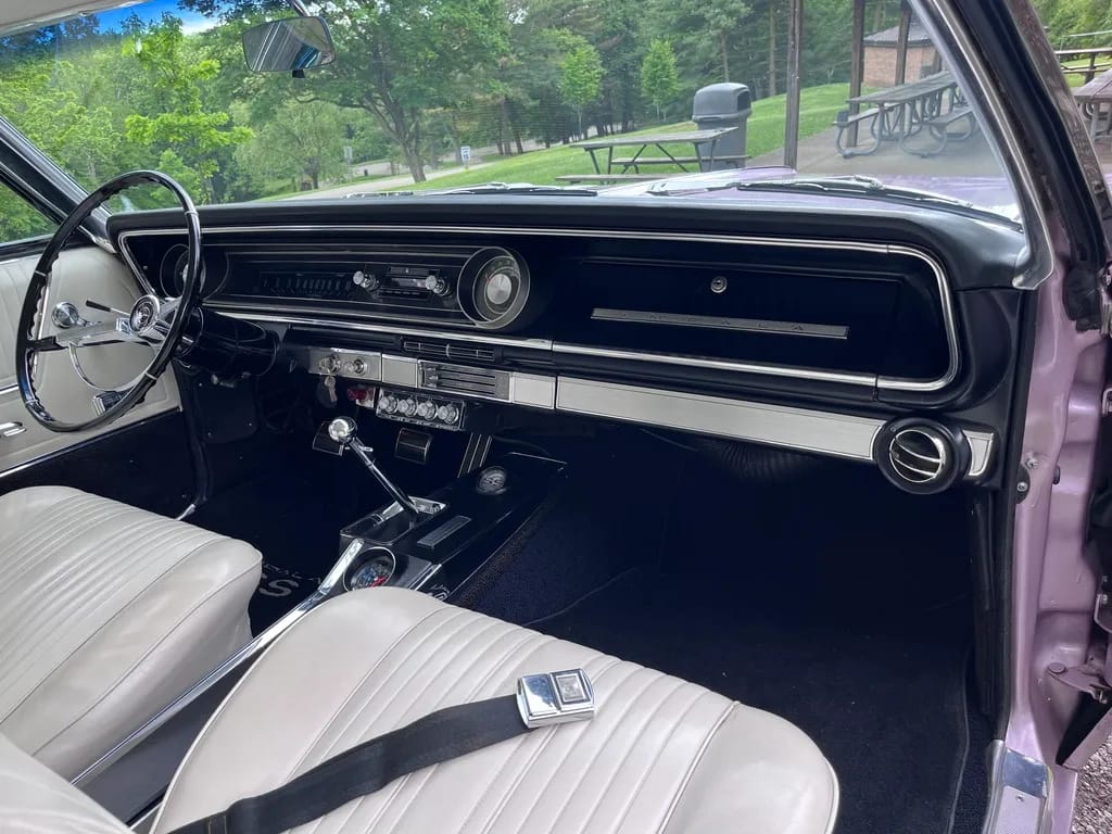 1965 Chevrolet Impala SS 409 4-Speed: In The Cool, Cool, Cool Of The Evening Orchid 14 Right side of the dashboard of a 1965 Chevrolet
