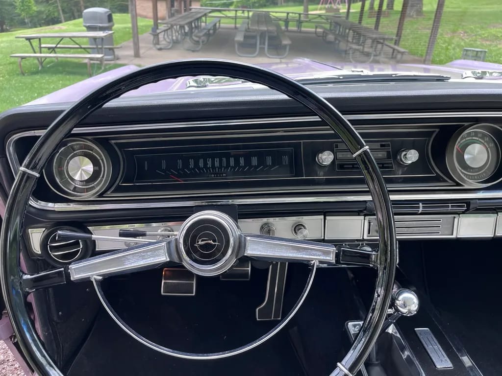 1965 Chevrolet Impala SS 409 4-Speed: In The Cool, Cool, Cool Of The Evening Orchid 10 Instrument panel of a 1965 Chevrolet