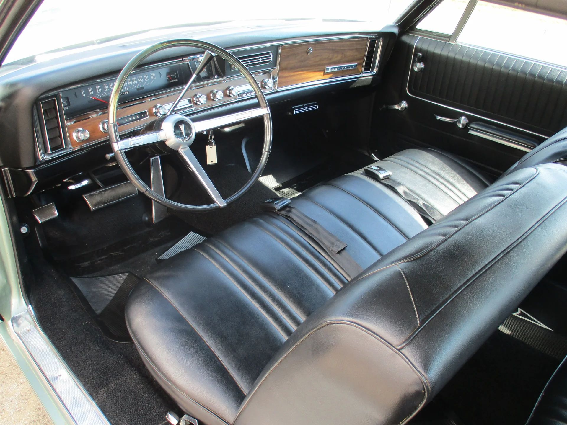 1967 Pontiac Executive Hardtop Coupe: The Star Chief Gets A Promotion 11 Dashboard and front seat of a 1967 Pontiac