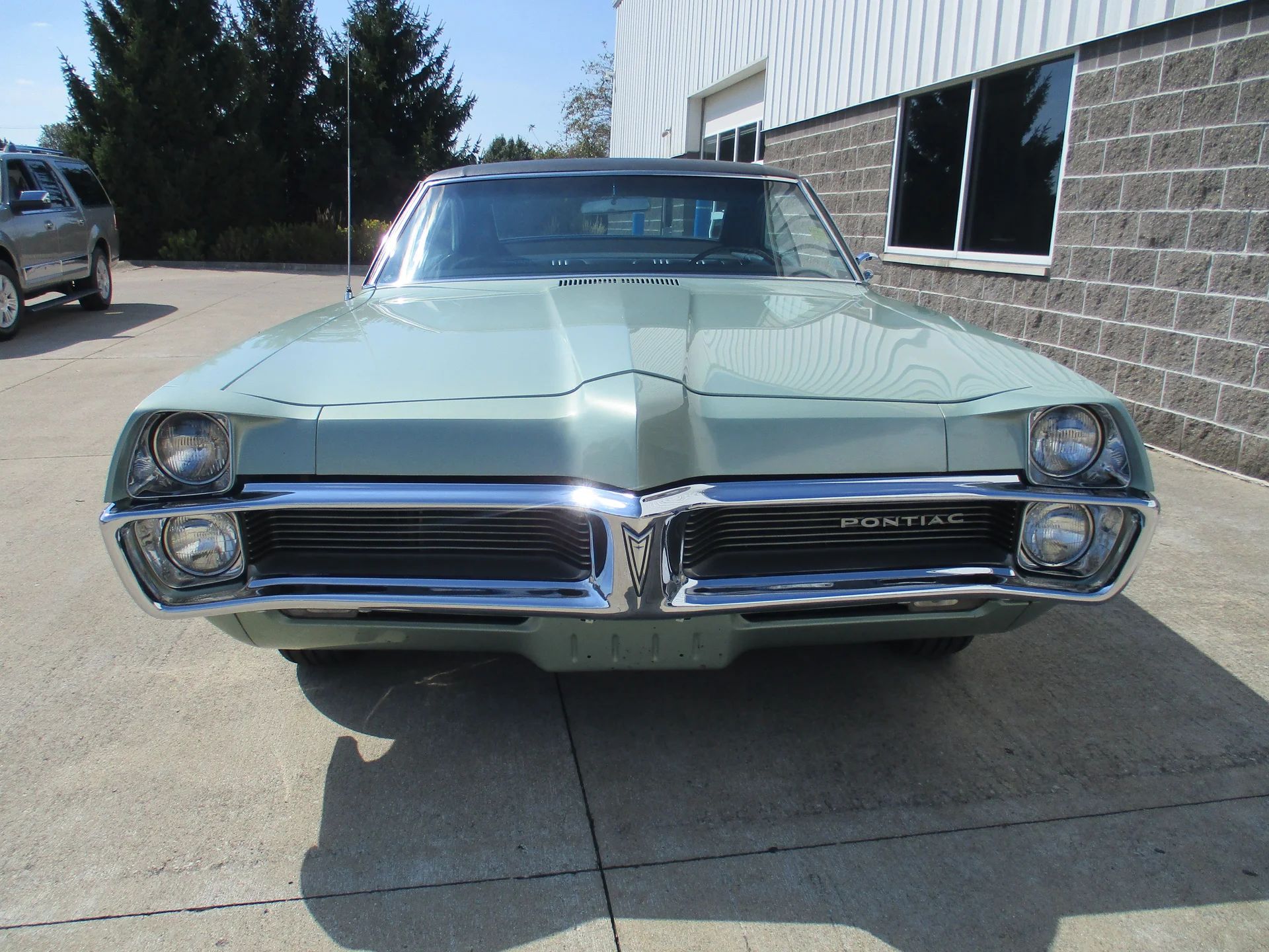 1967 Pontiac Executive Hardtop Coupe: The Star Chief Gets A Promotion 17 Front view of a 1967 Pontiac two-door hardtop