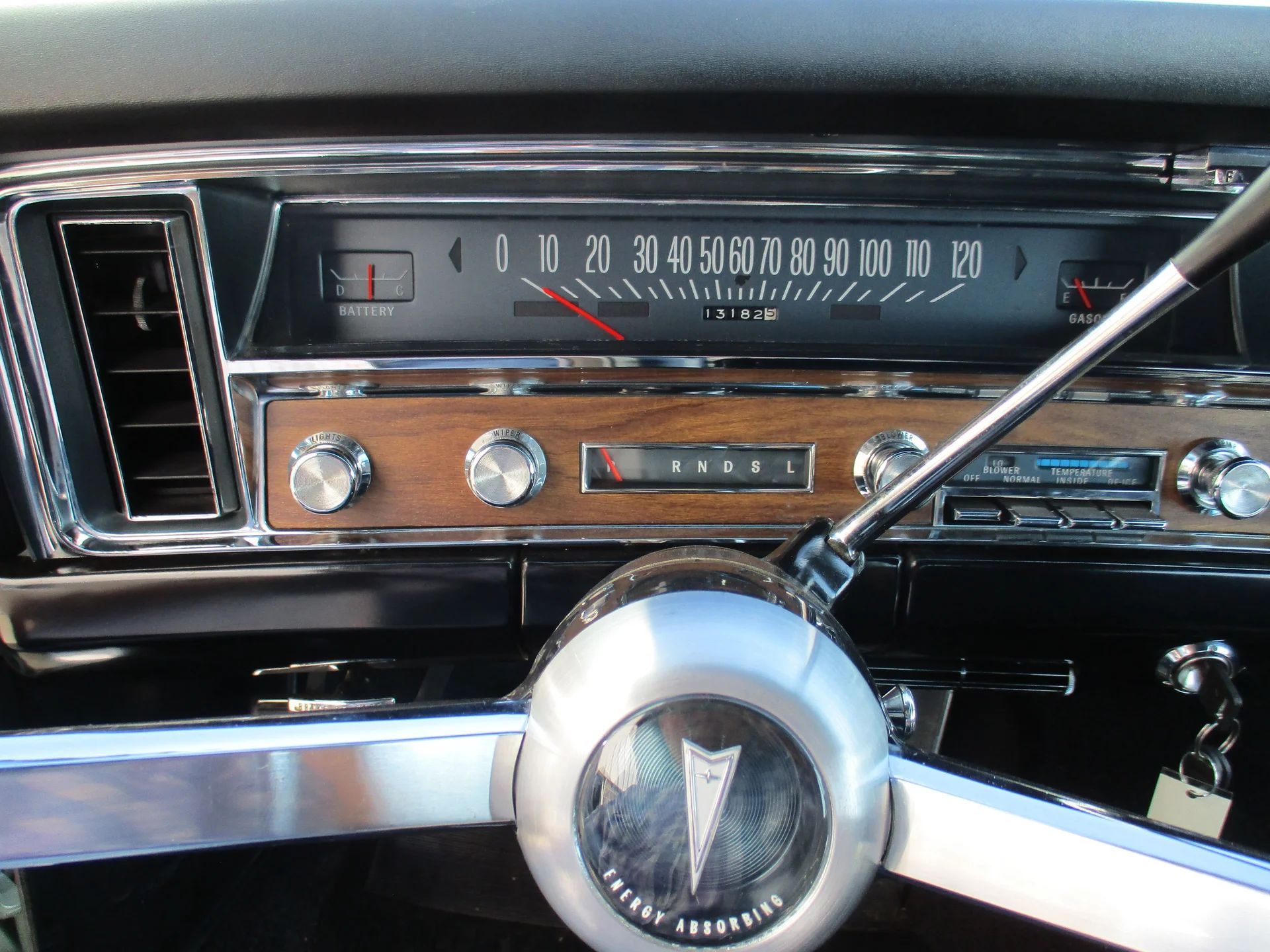 1967 Pontiac Executive Hardtop Coupe: The Star Chief Gets A Promotion 21 Instrument panel and steering wheel of a 1967 Pontiac
