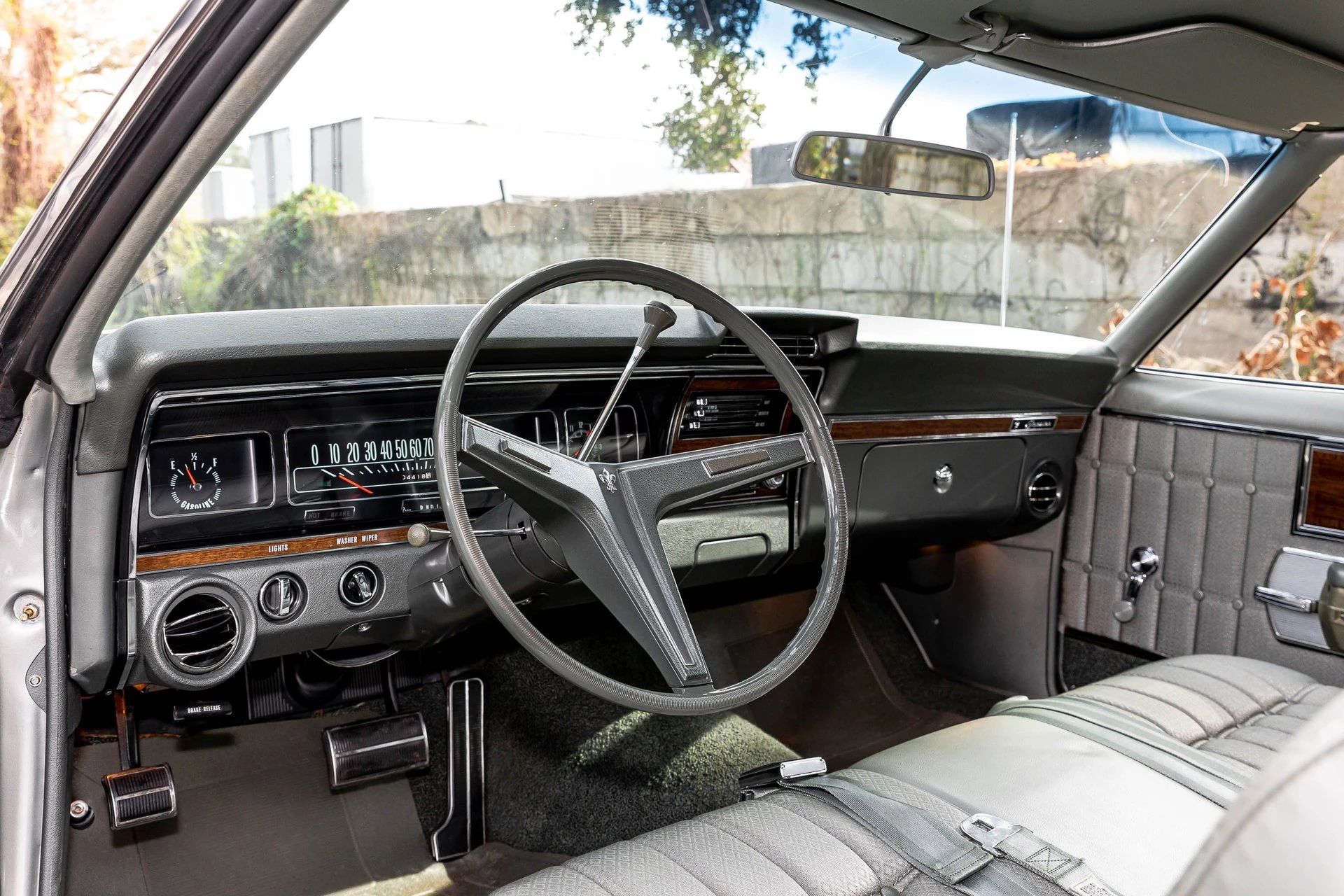 1968 Chevrolet Caprice Coupe: Chevrolet's Middle-Class, Medium-Price Luxury Contender 12 Left side of the dashboard of a 1968 Caprice