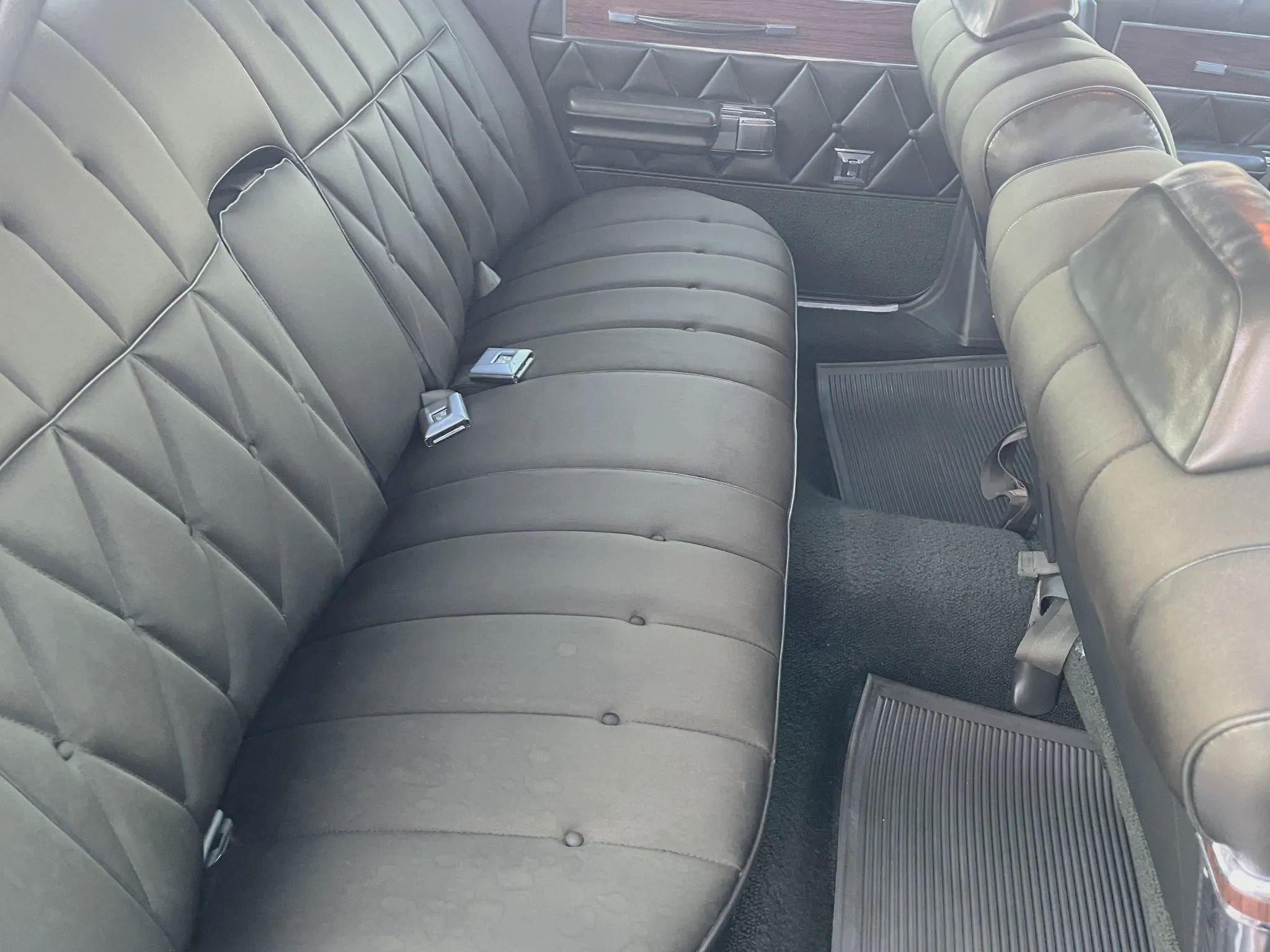 1970 Mercury Marquis Brougham Four-Door Hardtop: The Budget Continental 13 Back seat of a 1970 Mercury Marquis Brougham, seen from the right rear door