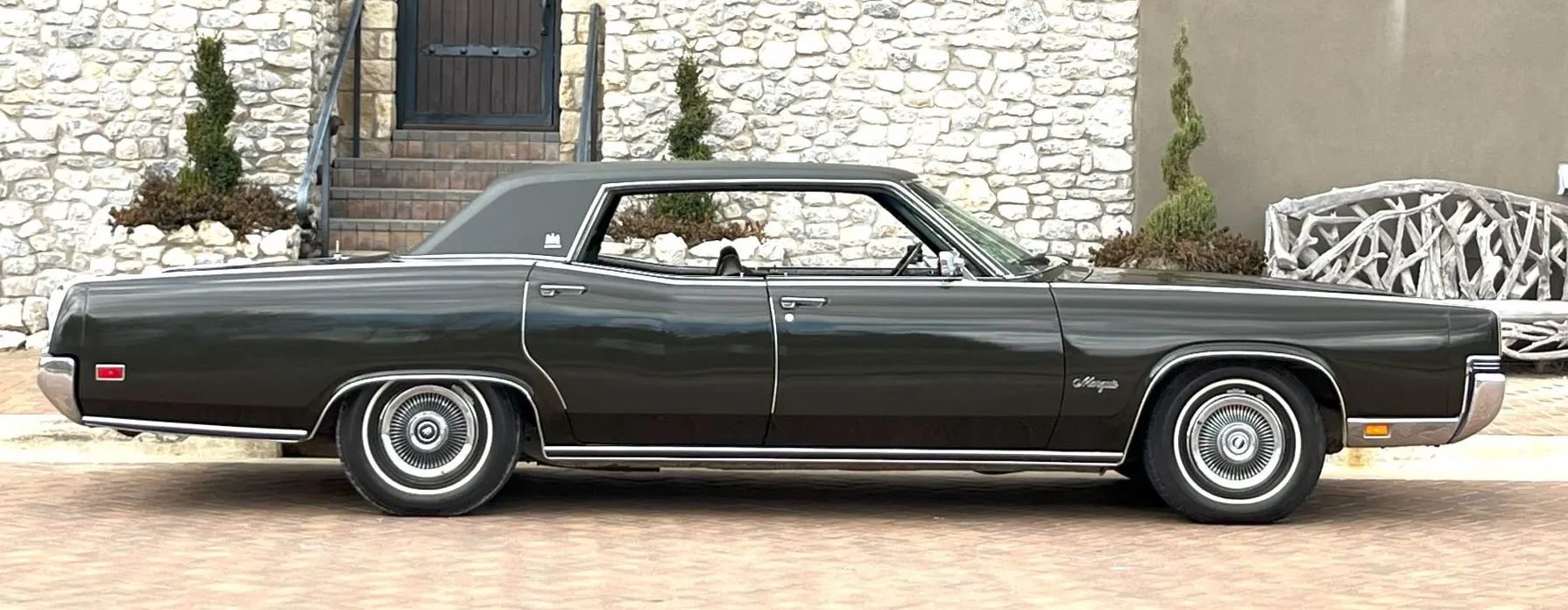1970 Mercury Marquis Brougham Four-Door Hardtop: The Budget Continental 7 Right side view of a 1970 Mercury Marquis