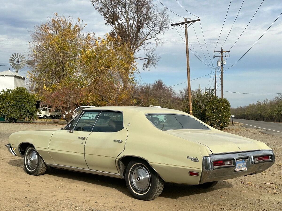 1972 Pontiac Luxury LeMans: The Rise And Fall Of The Midsize Four-Door Hardtop 23 Left rear 3q view of a 1972 Buick A-body four-door hardtop