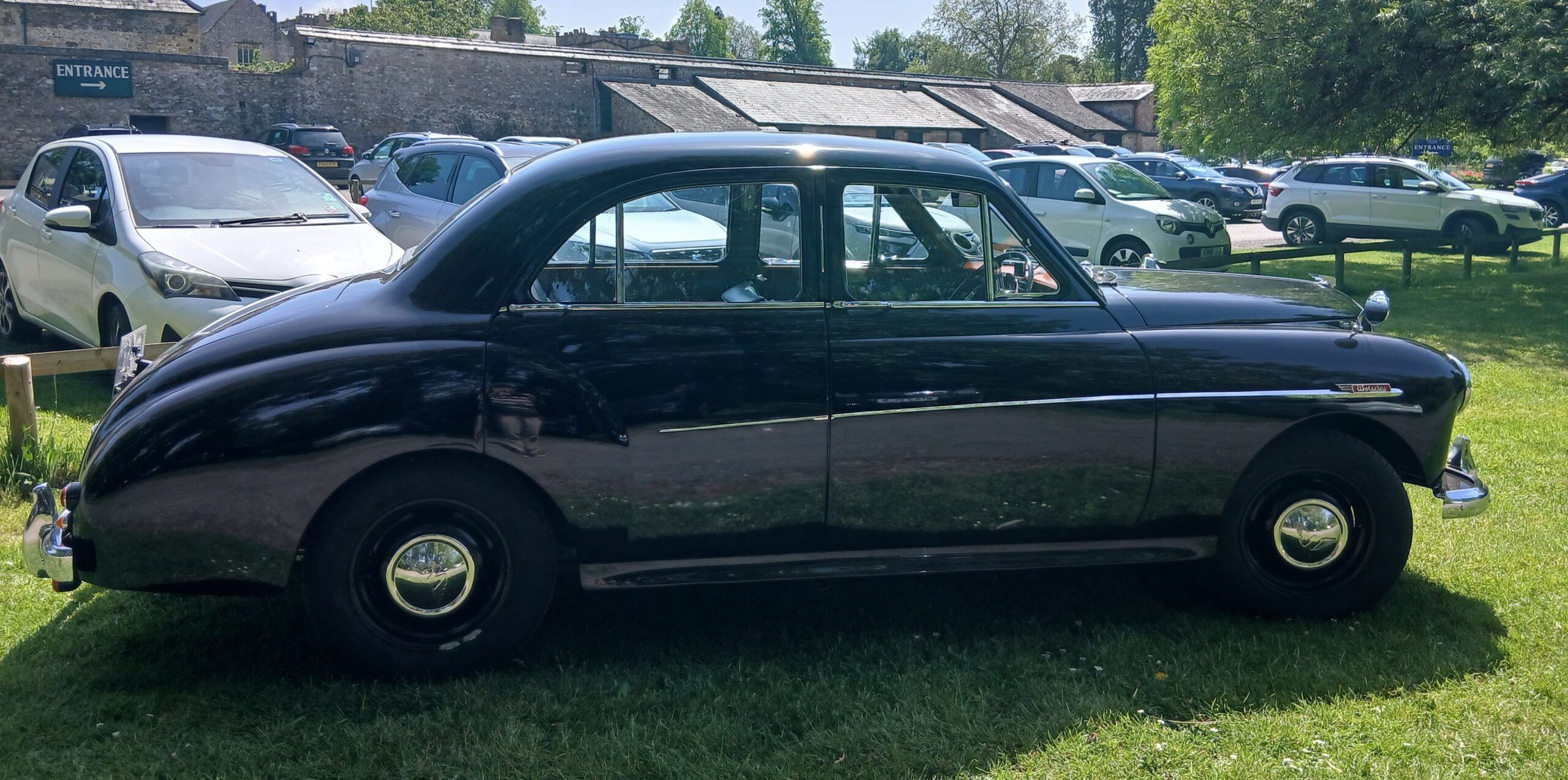 Classic Cars Sightings In The UK, France, And Italy: My Highlights of 2026 So Far 5 20260508 141821 scaled