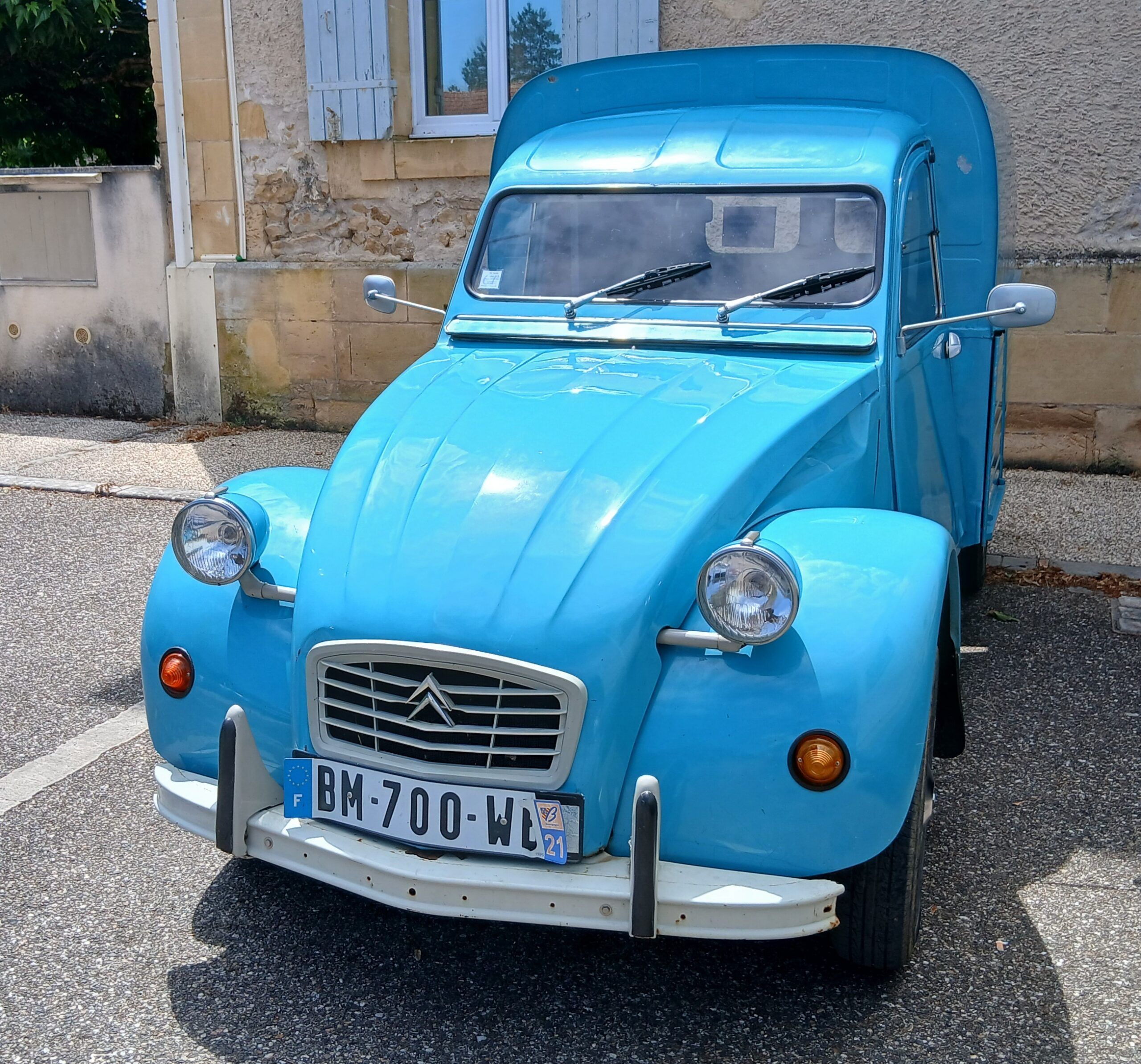 Classic Cars Sightings In The UK, France, And Italy: My Highlights of 2026 So Far 47 20260607 145855 scaled