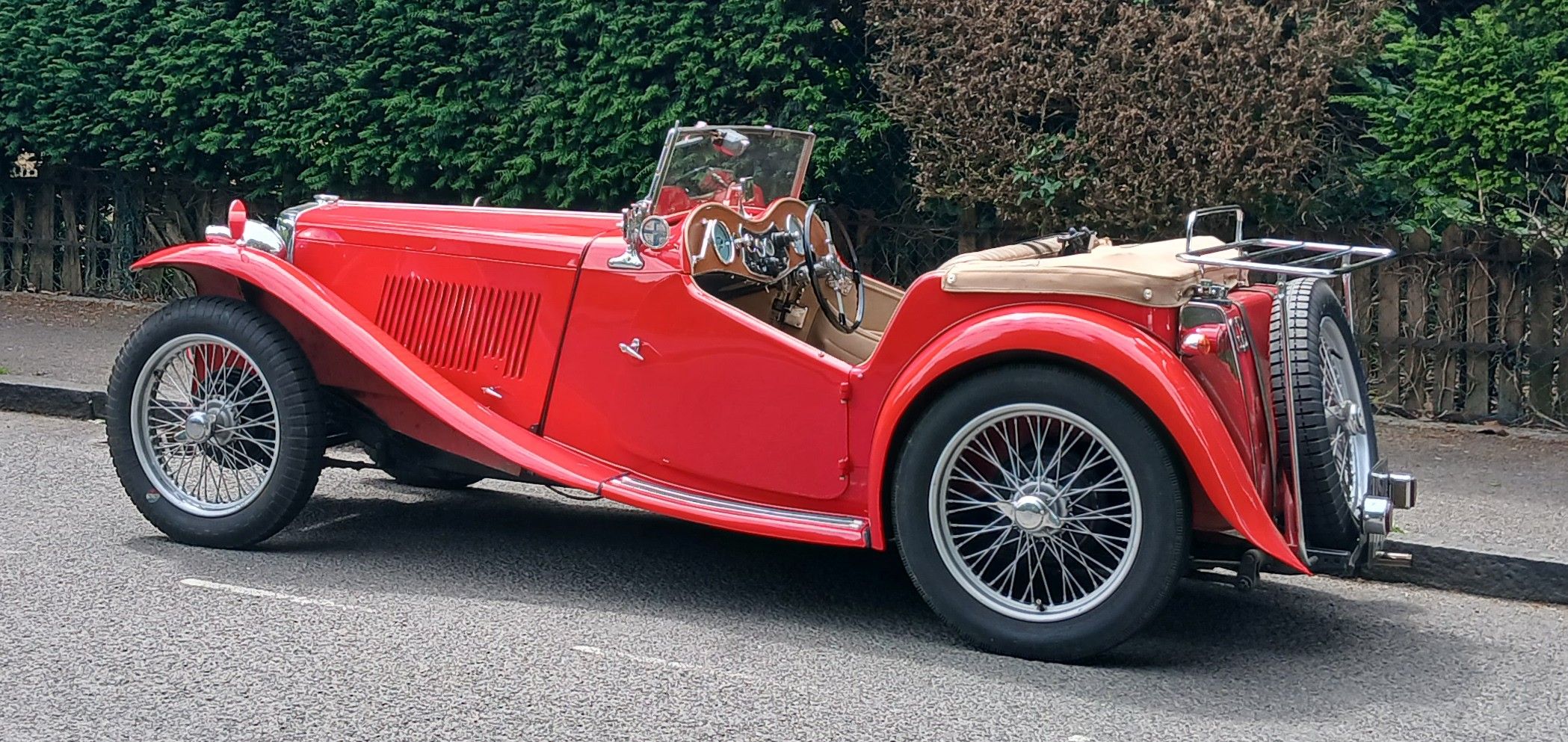 Classic Cars Sightings In The UK, France, And Italy: My Highlights of 2026 So Far 15 20260616 120332