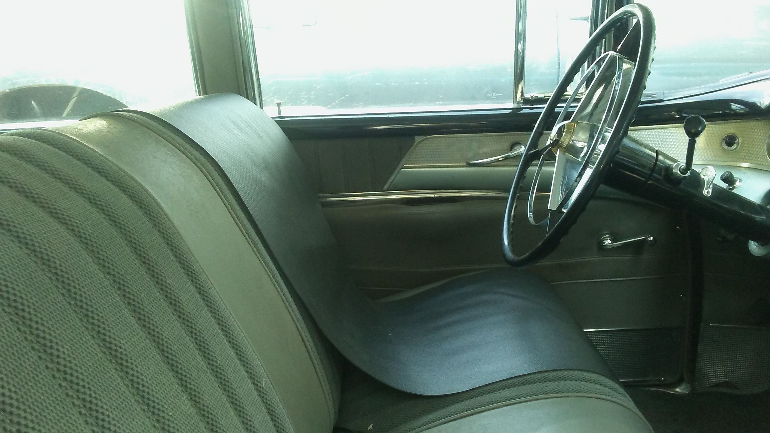 1955 Buick Roadmaster: Boxed-In But Beautiful Gas Station Find 12 20260625 151038