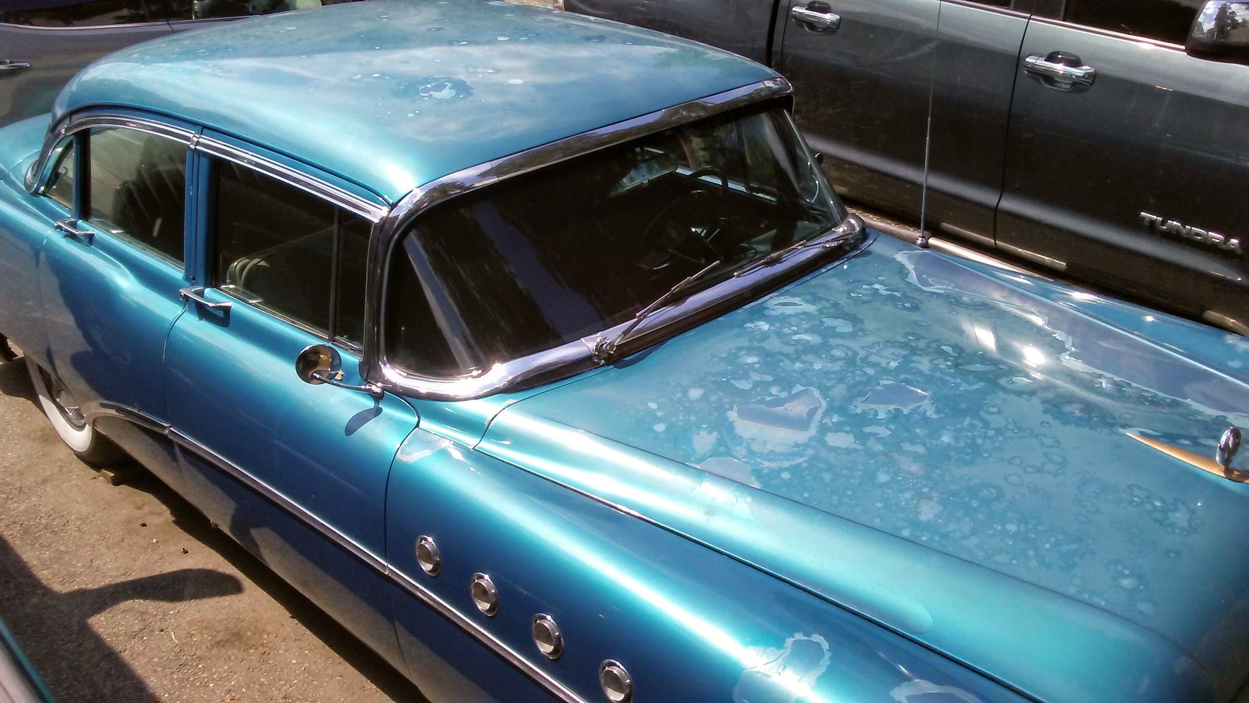 1955 Buick Roadmaster: Boxed-In But Beautiful Gas Station Find 15 20260625 151330