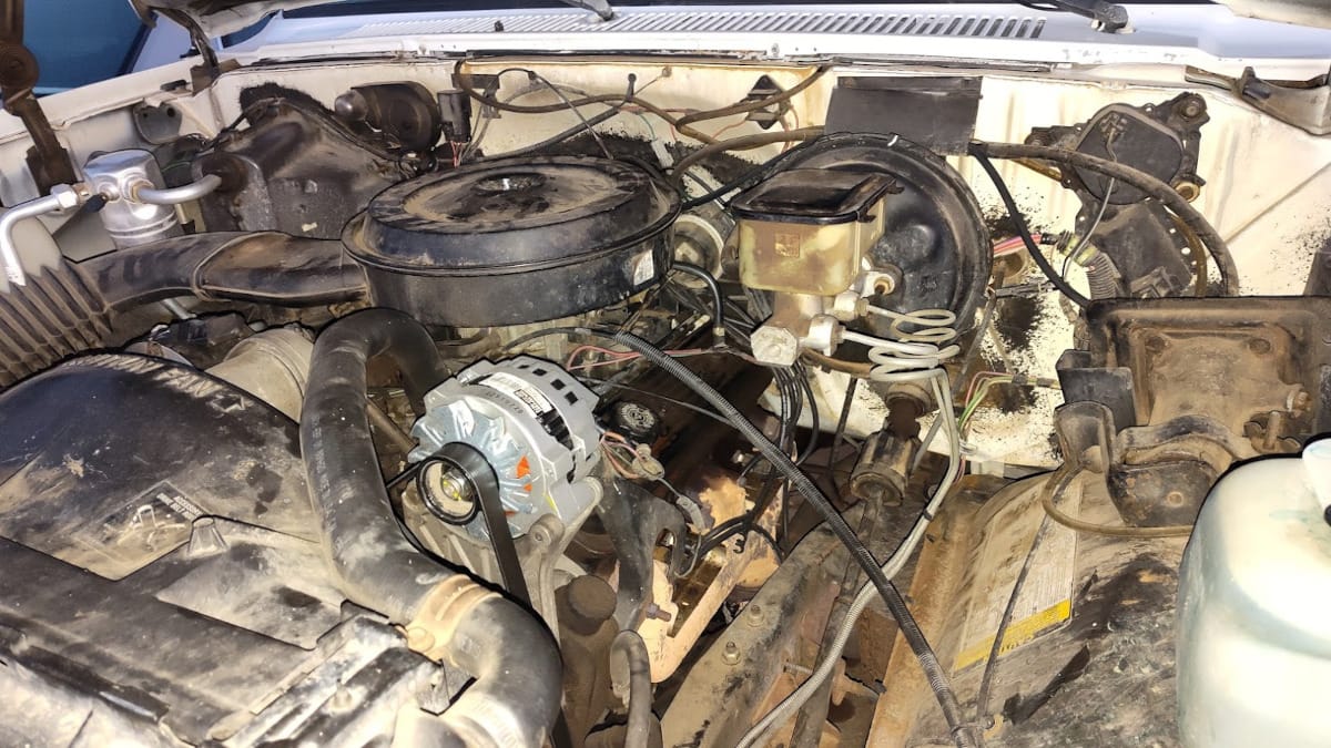 My $2,000 1989 Chevrolet Suburban: Cheap, Huge and Nearly Indispensable 2 350 Small Block 1200