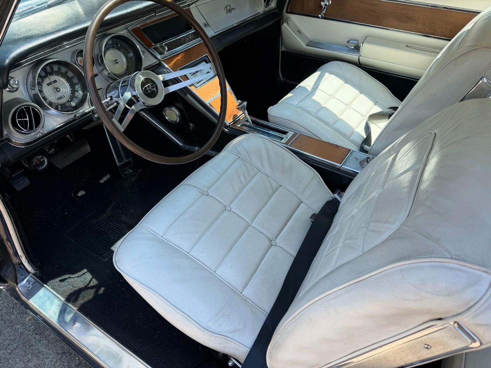 1964 Buick Riviera For Sale: Newer Paint, Needs Engine Work 3 White interior of 1964 Buick Riviera