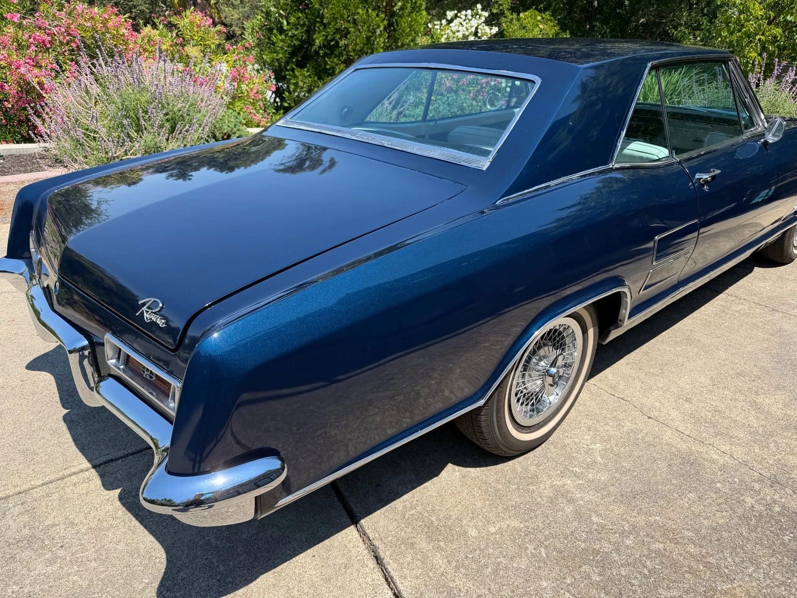 1964 Buick Riviera For Sale: Newer Paint, Needs Engine Work 6 Rear passenger three-quarter view of dark blue 1964 Buick Riviera