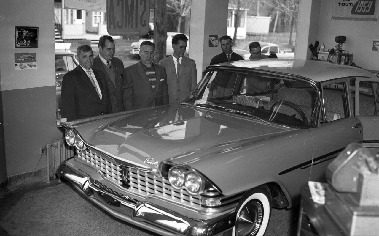 Vintage Photos Of 1950s Chrysler-Plymouths On Display--A Decade Of Change, From Sensible To Dazzling 1 Captura de pantalla 2026 02 15 20.06.30
