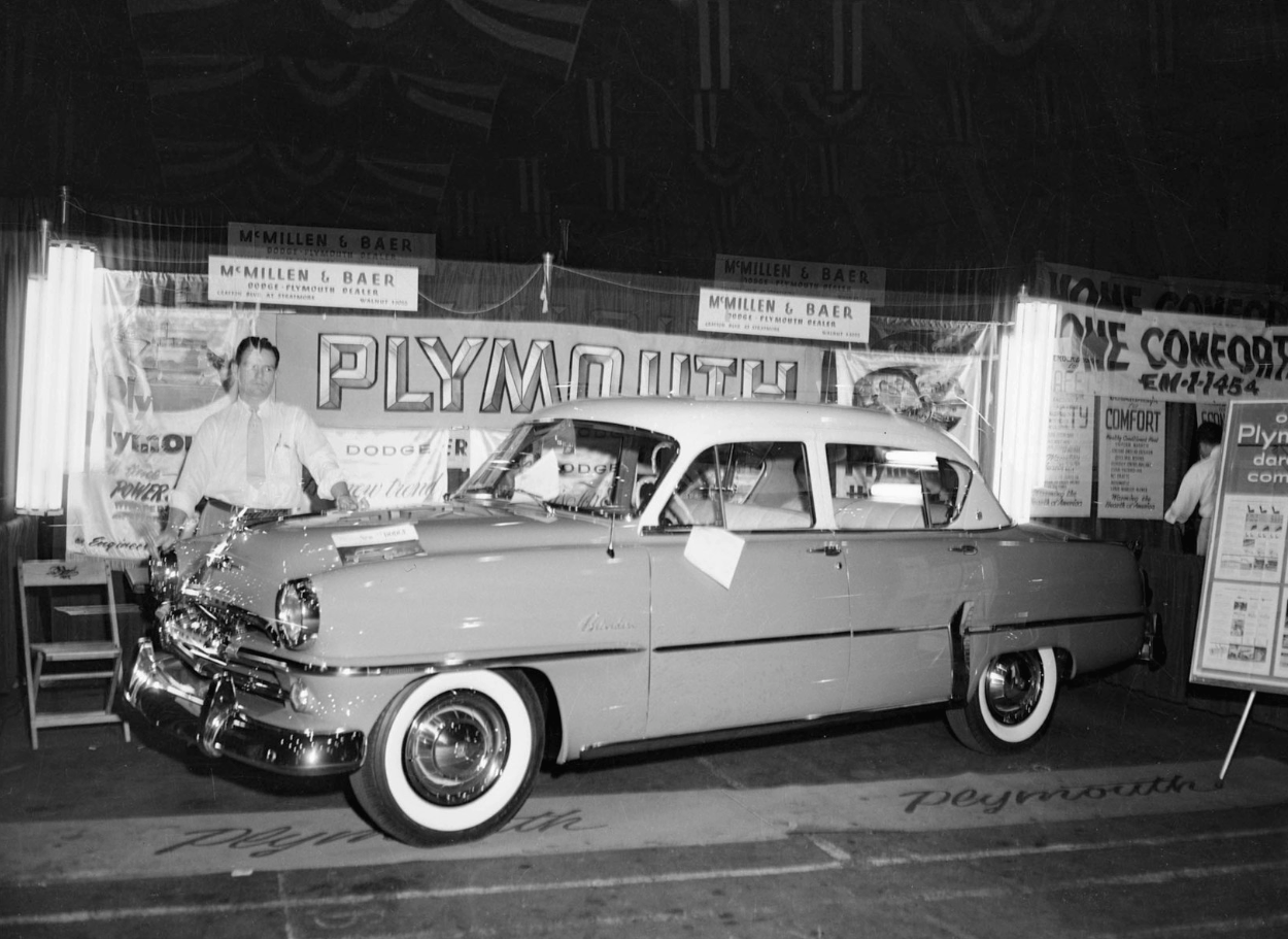 Vintage Photos Of 1950s Chrysler-Plymouths On Display--A Decade Of Change, From Sensible To Dazzling 6 Captura de pantalla 2026 06 13 15.58.22