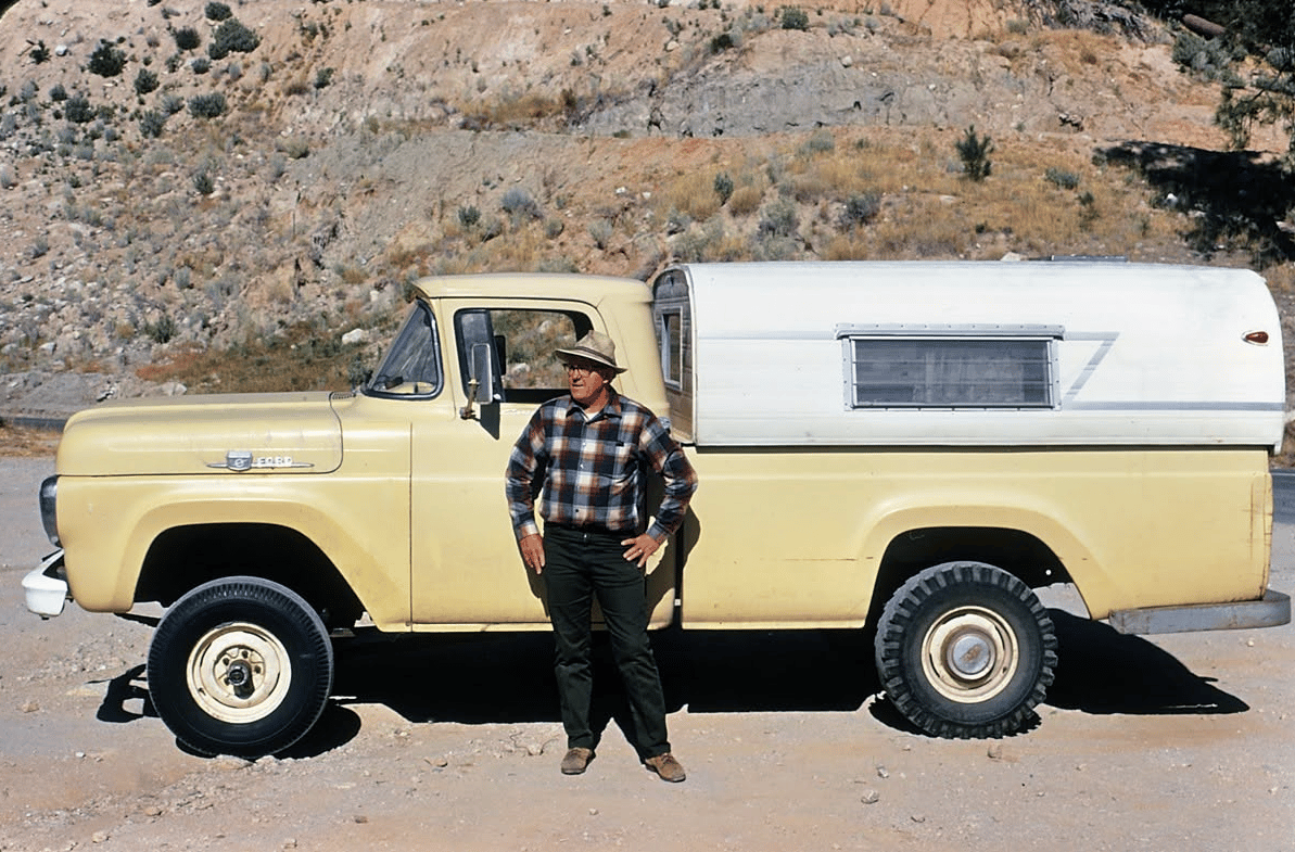 Vintage Photos Of Trucks At Work And Play -- 1950s-1970s 8 Captura de pantalla 2026 06 17 16.20.45