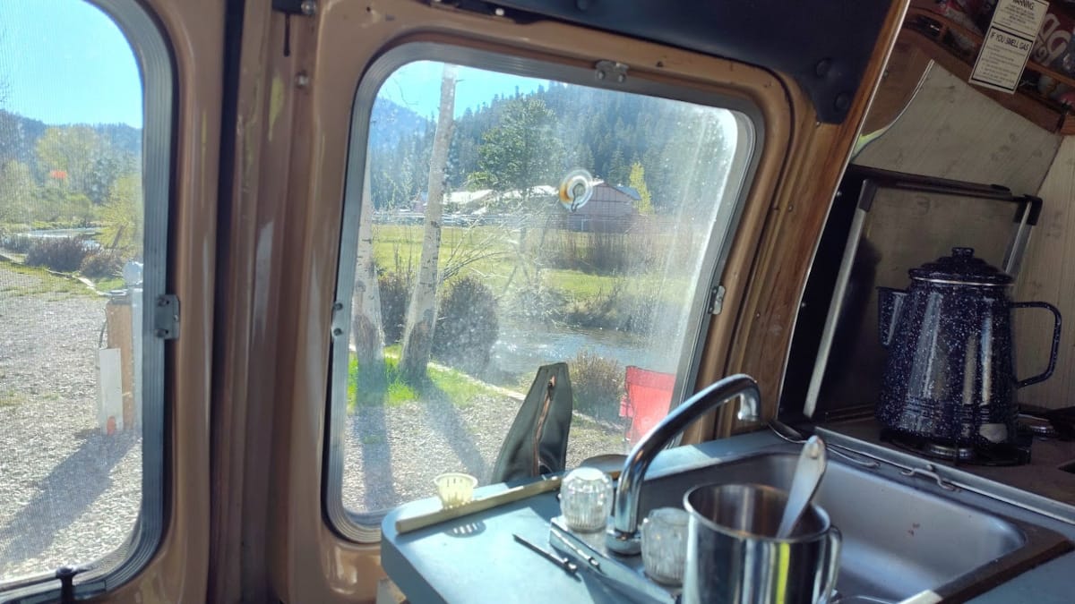 My 1987 Intervec Falcon: Cheap Hotel Room on Wheels 5 Coffee by the river 1200