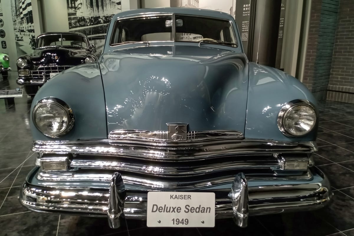Museum Classic: 1949 Kaiser Deluxe – Store-Brand Car 2 DSC 2670 edited